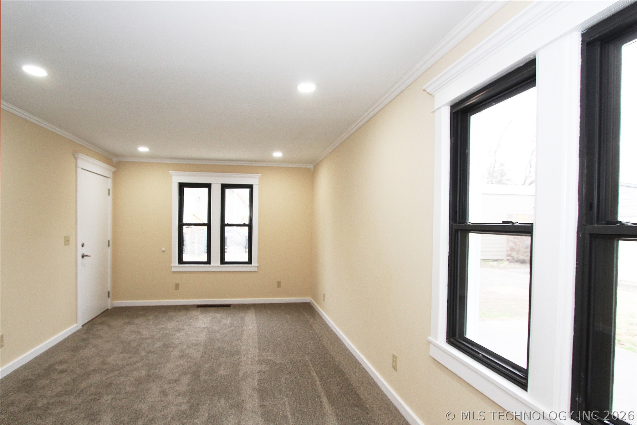 616 S Maple Street Property Photo 28