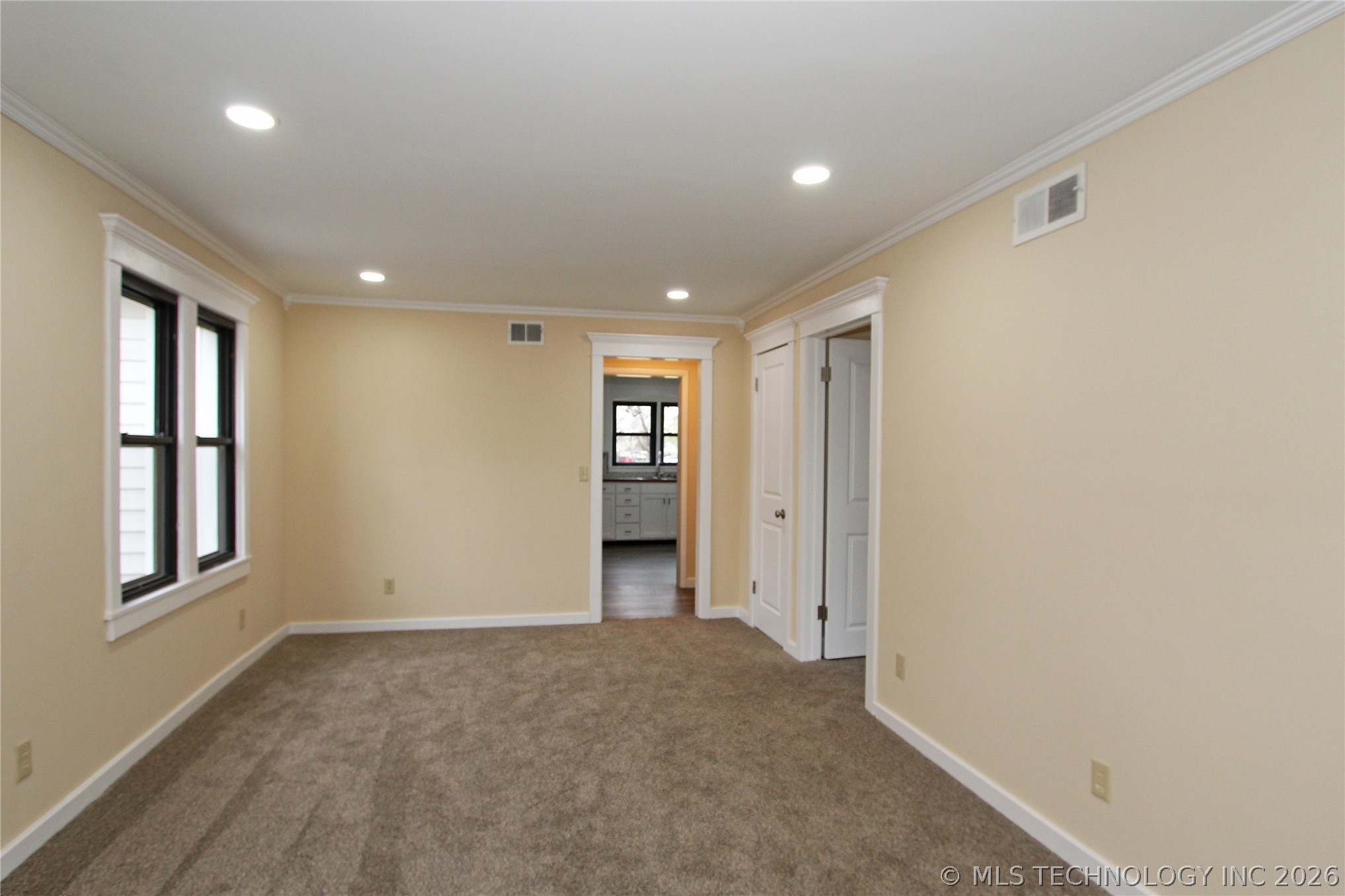 616 S Maple Street Property Photo 30