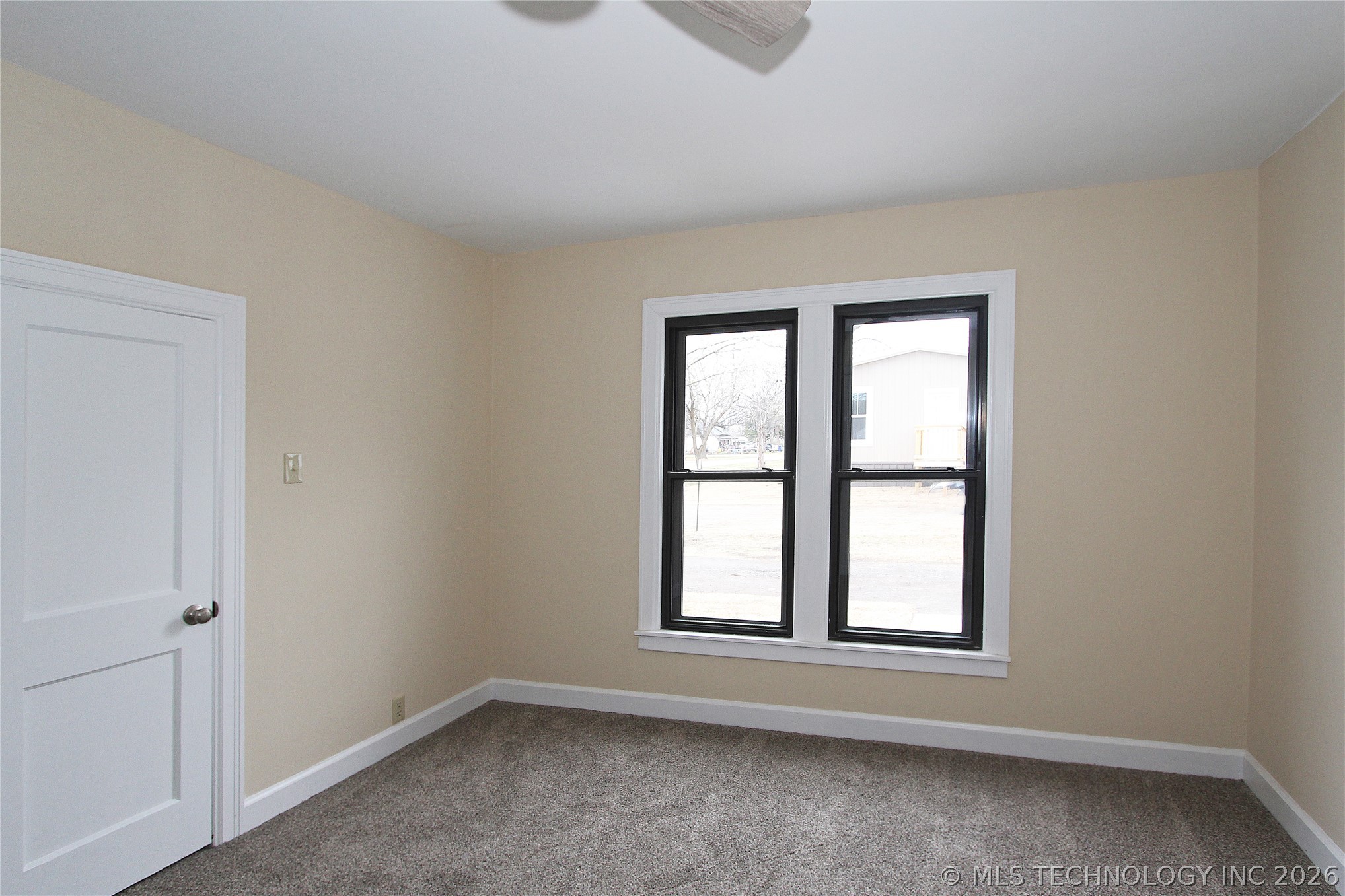 616 S Maple Street Property Photo 32