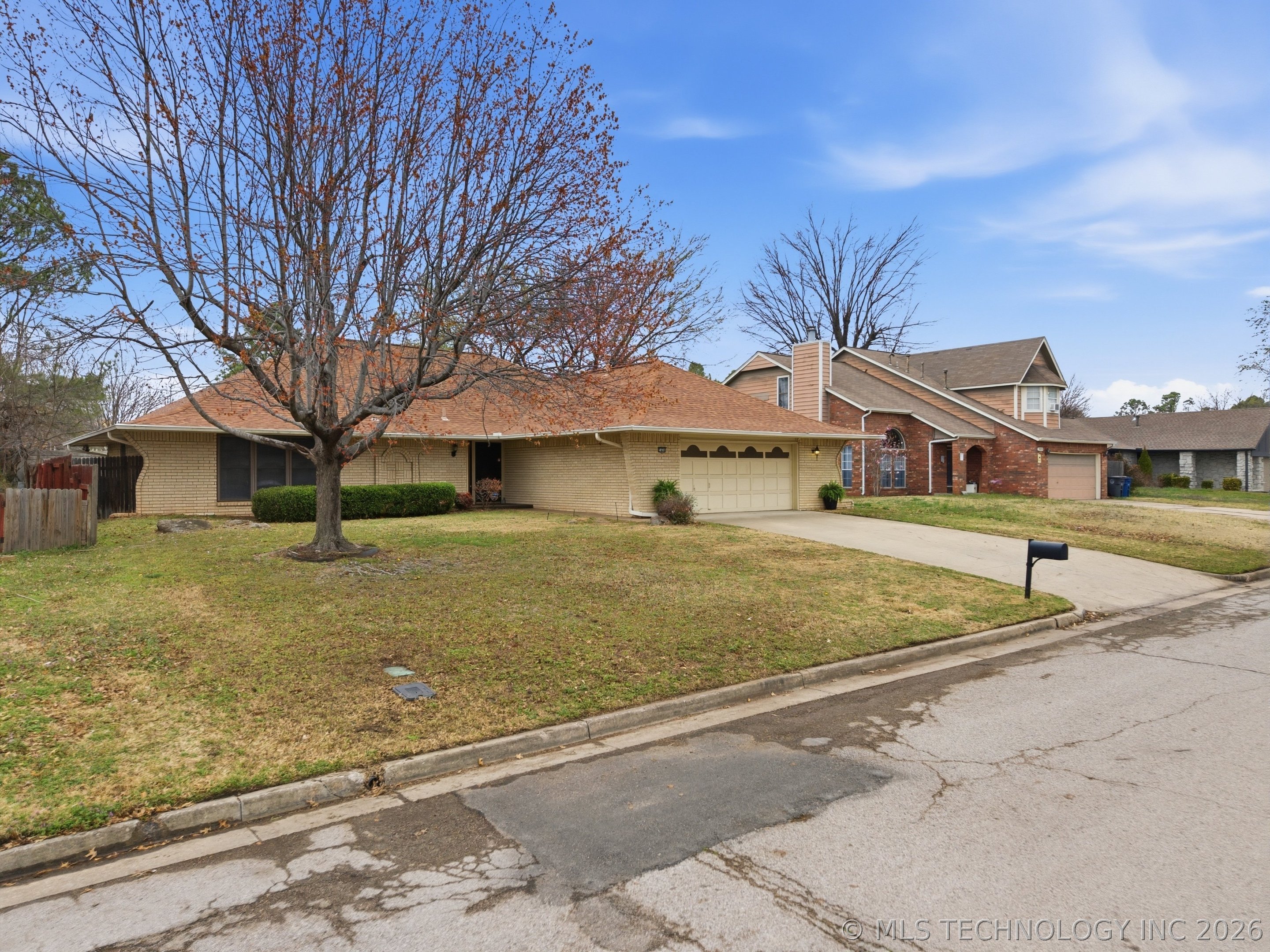 7830 S 85th East Avenue Property Photo 2