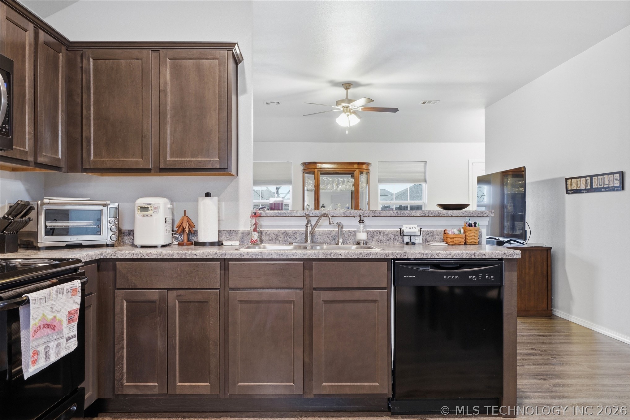 5770 E 146th Place S Property Photo 17