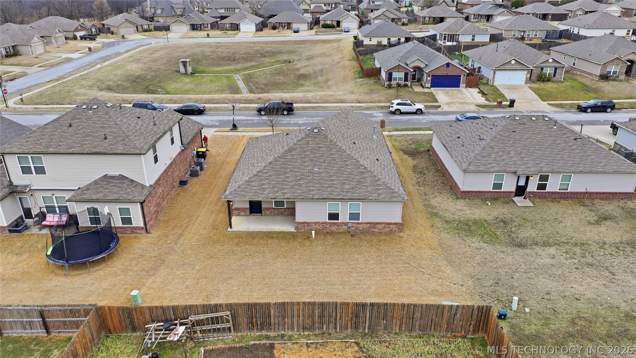 5770 E 146th Place S Property Photo 32