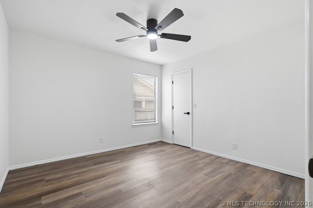 1604 N Hickory Court Property Photo 28