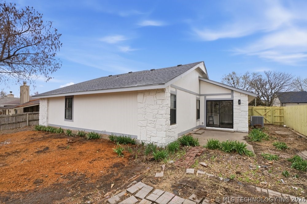 1604 N Hickory Court Property Photo 34