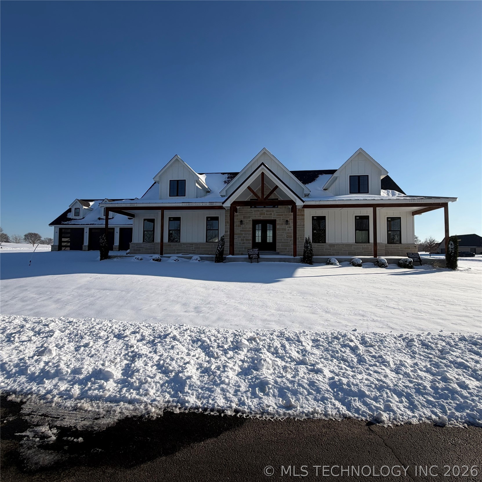 451679 Congressional Property Photo 1