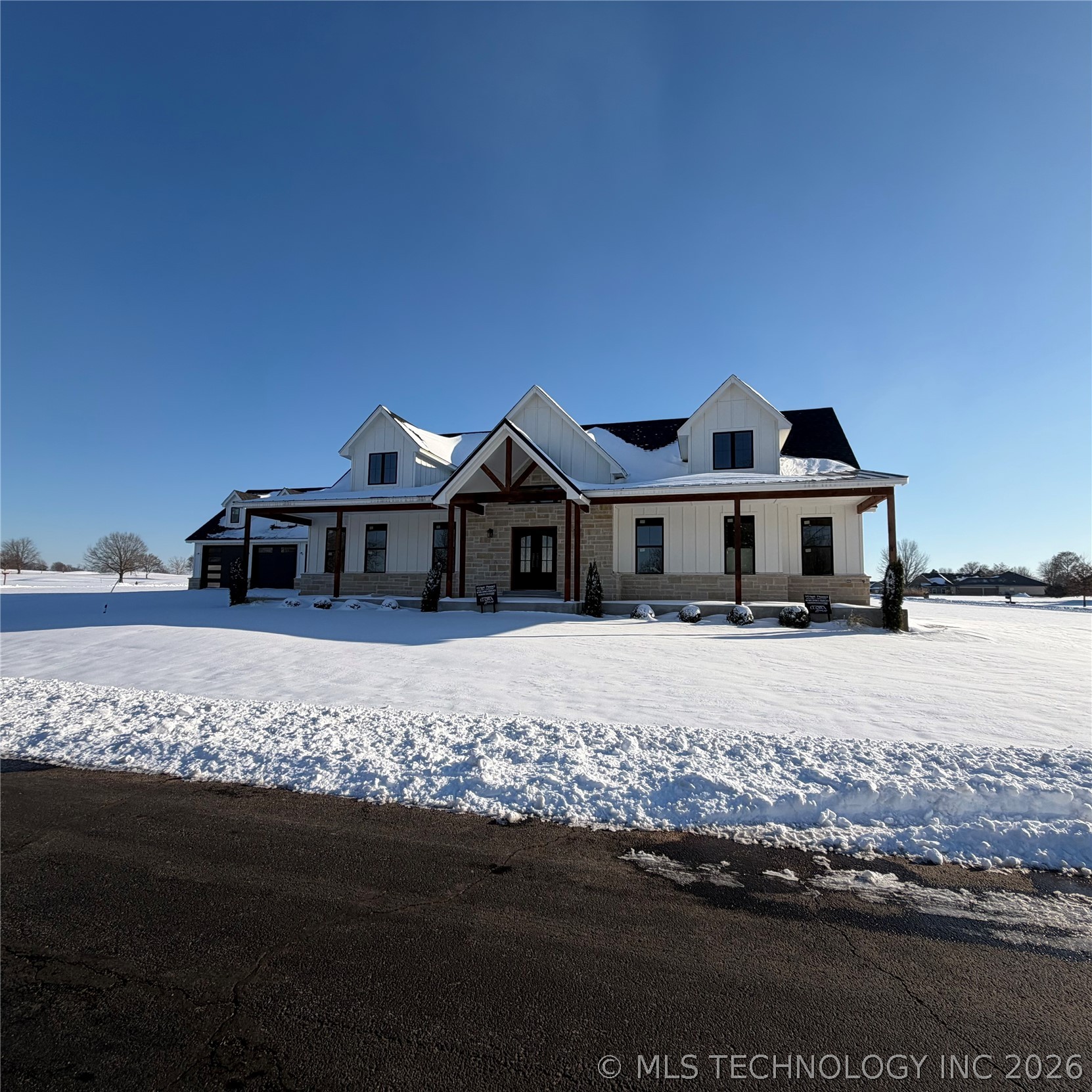 451679 Congressional Property Photo 2
