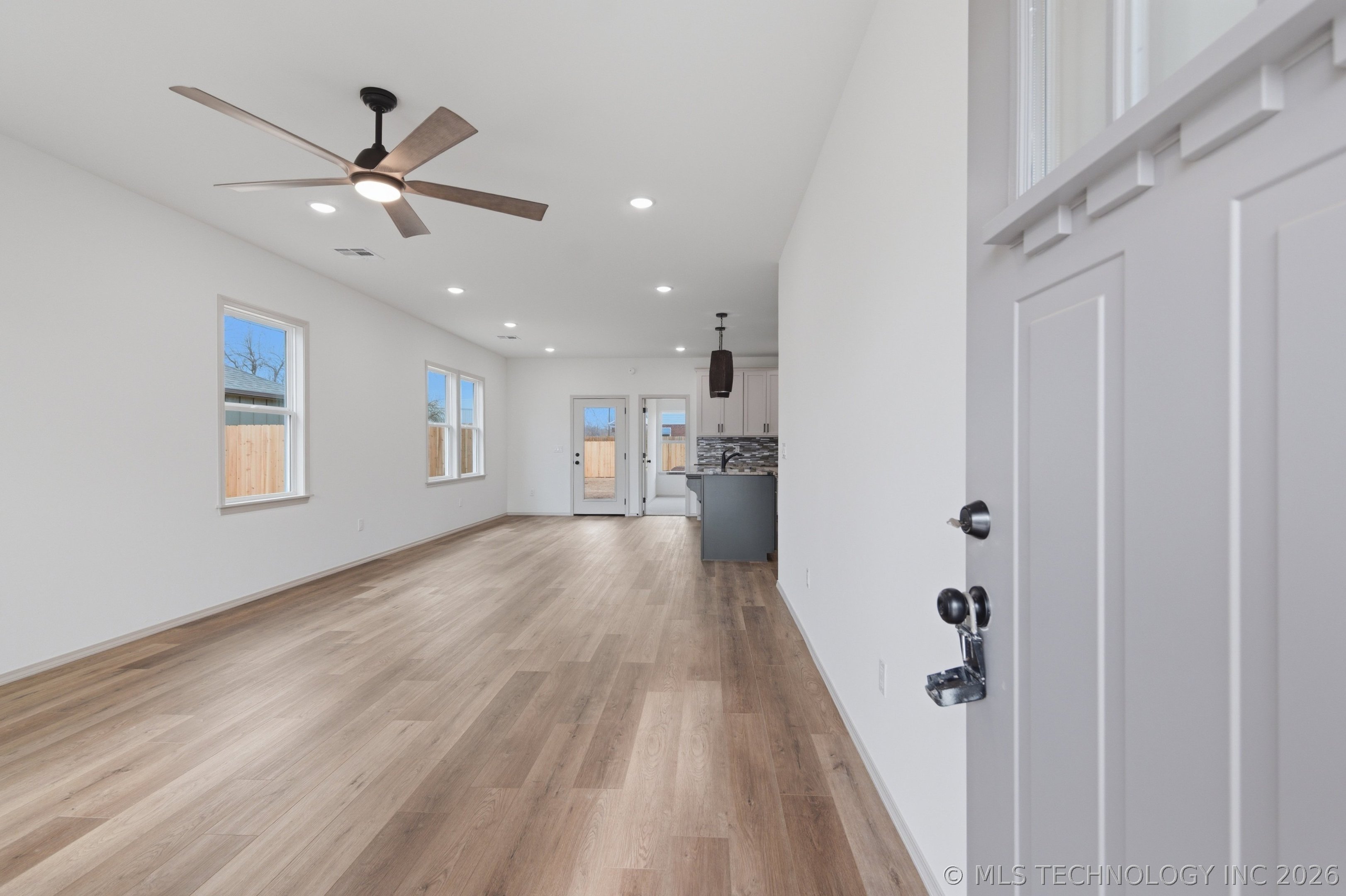 323 A Street Nw Property Photo 4