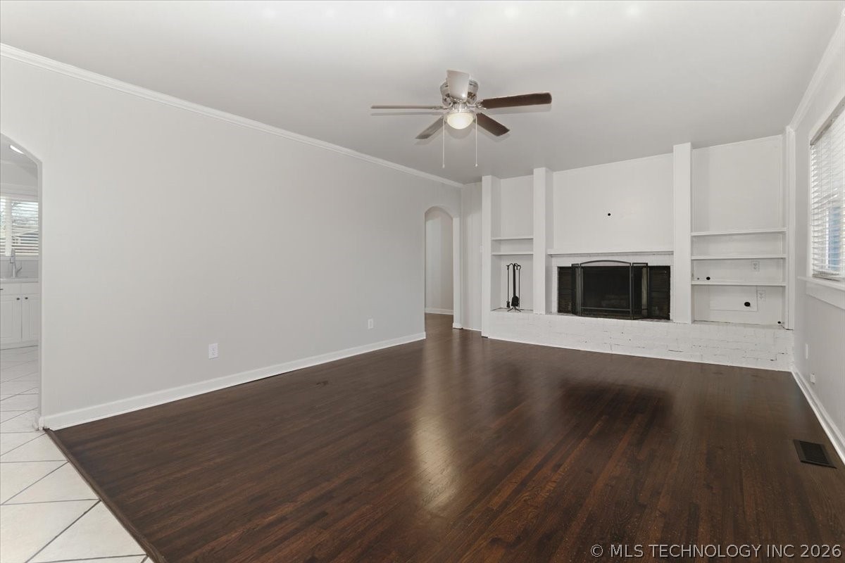1629 S Date Avenue Property Photo 4