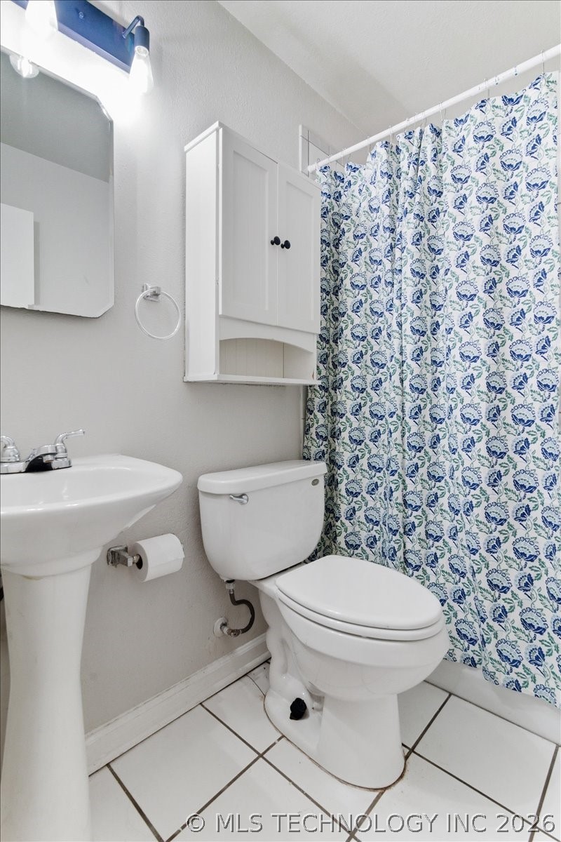1629 S Date Avenue Property Photo 15