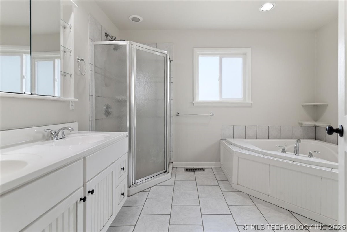 1629 S Date Avenue Property Photo 20