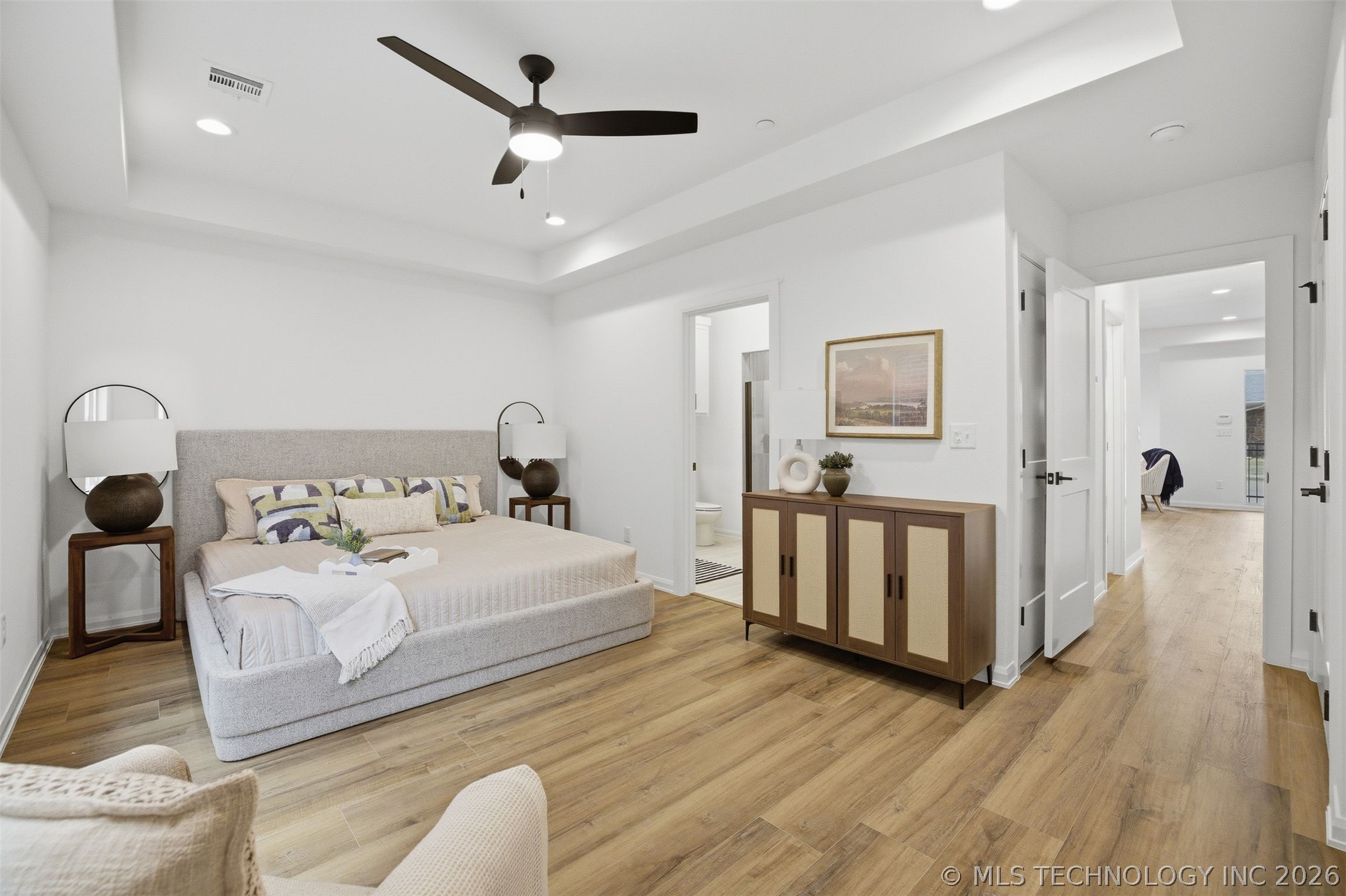 504 E B Street 2101 Property Photo 23