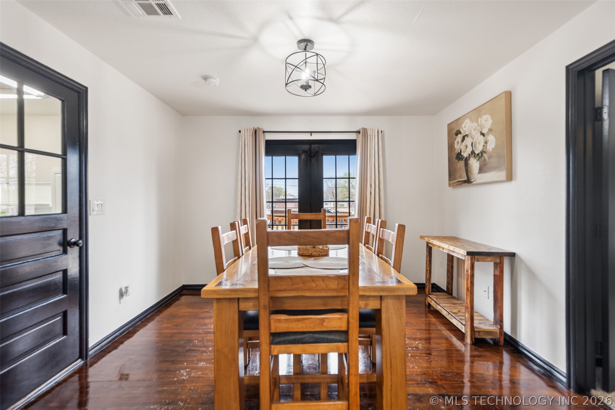 5911 E Reading Street Property Photo 6