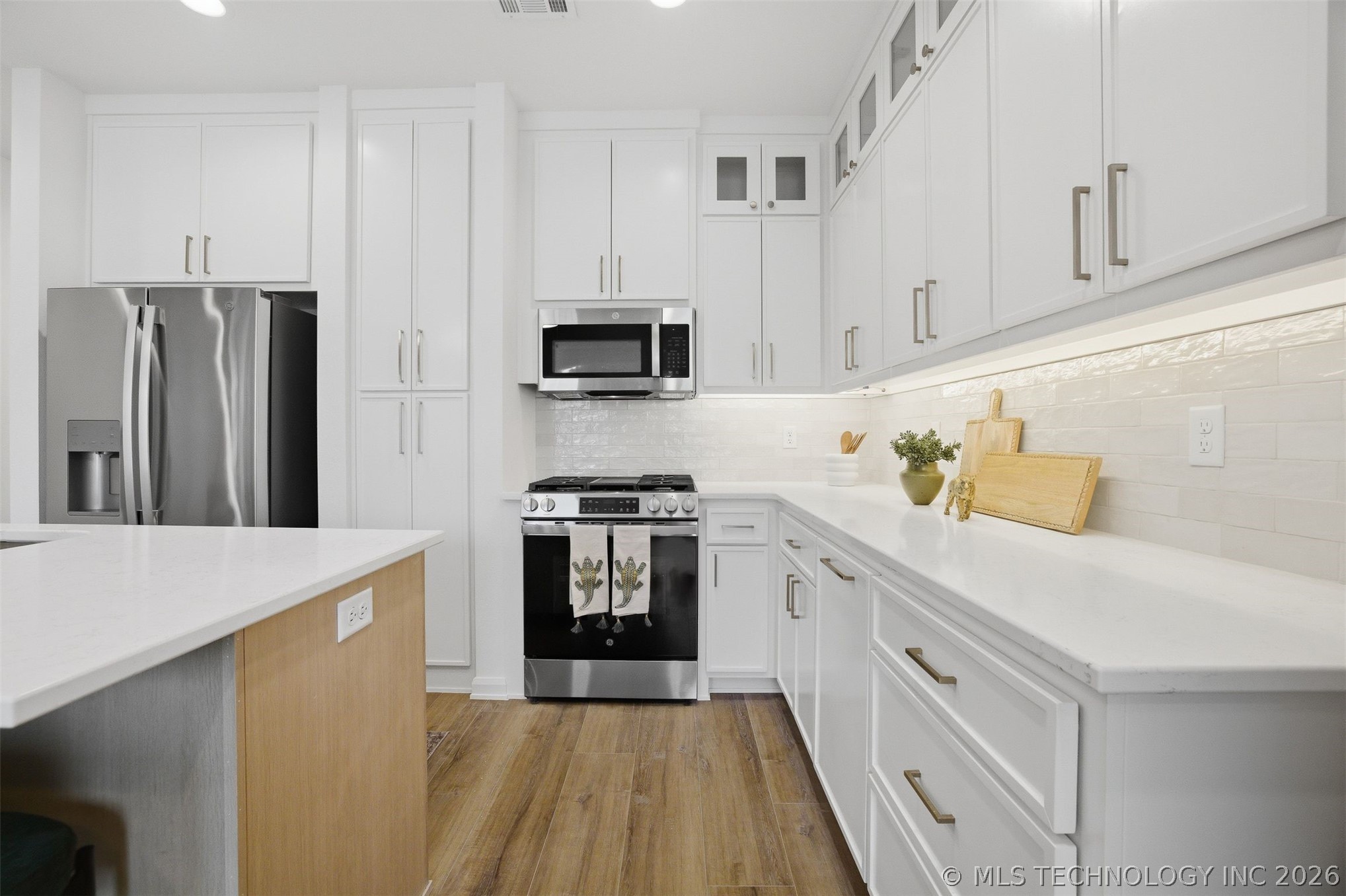 504 E B Street 2102 Property Photo 20