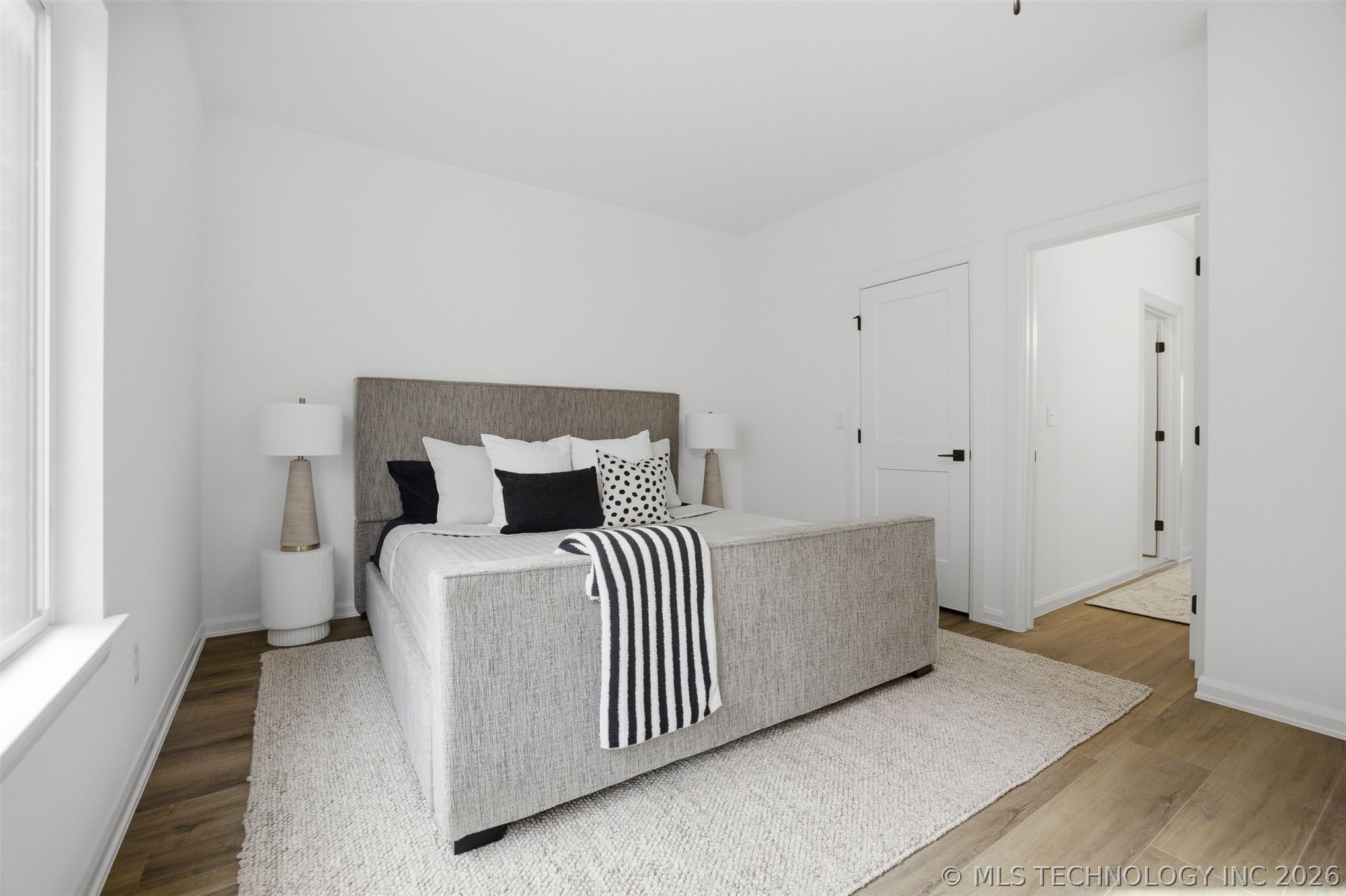 504 E B Street 2102 Property Photo 30