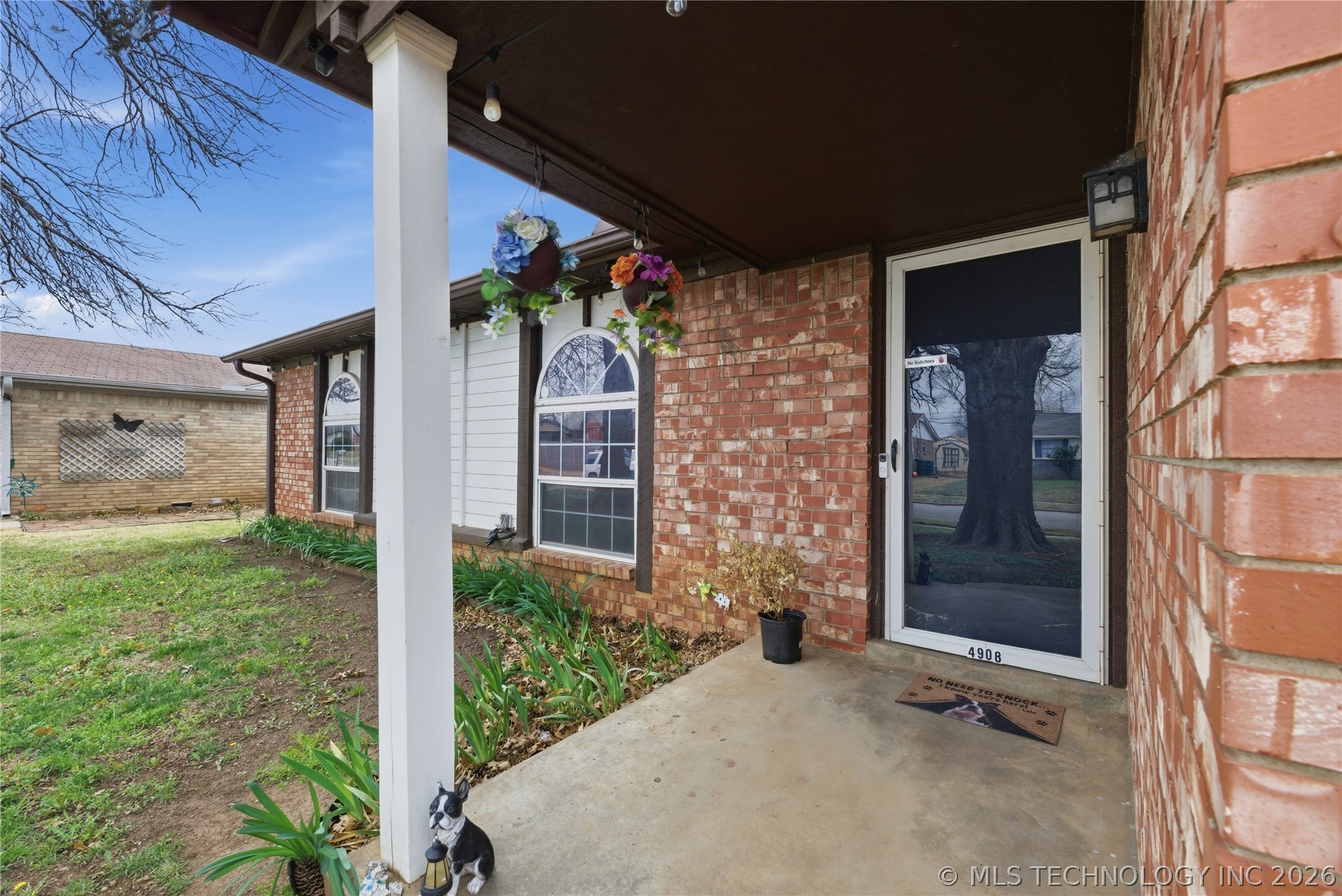 4908 Greenan Drive Property Photo 2