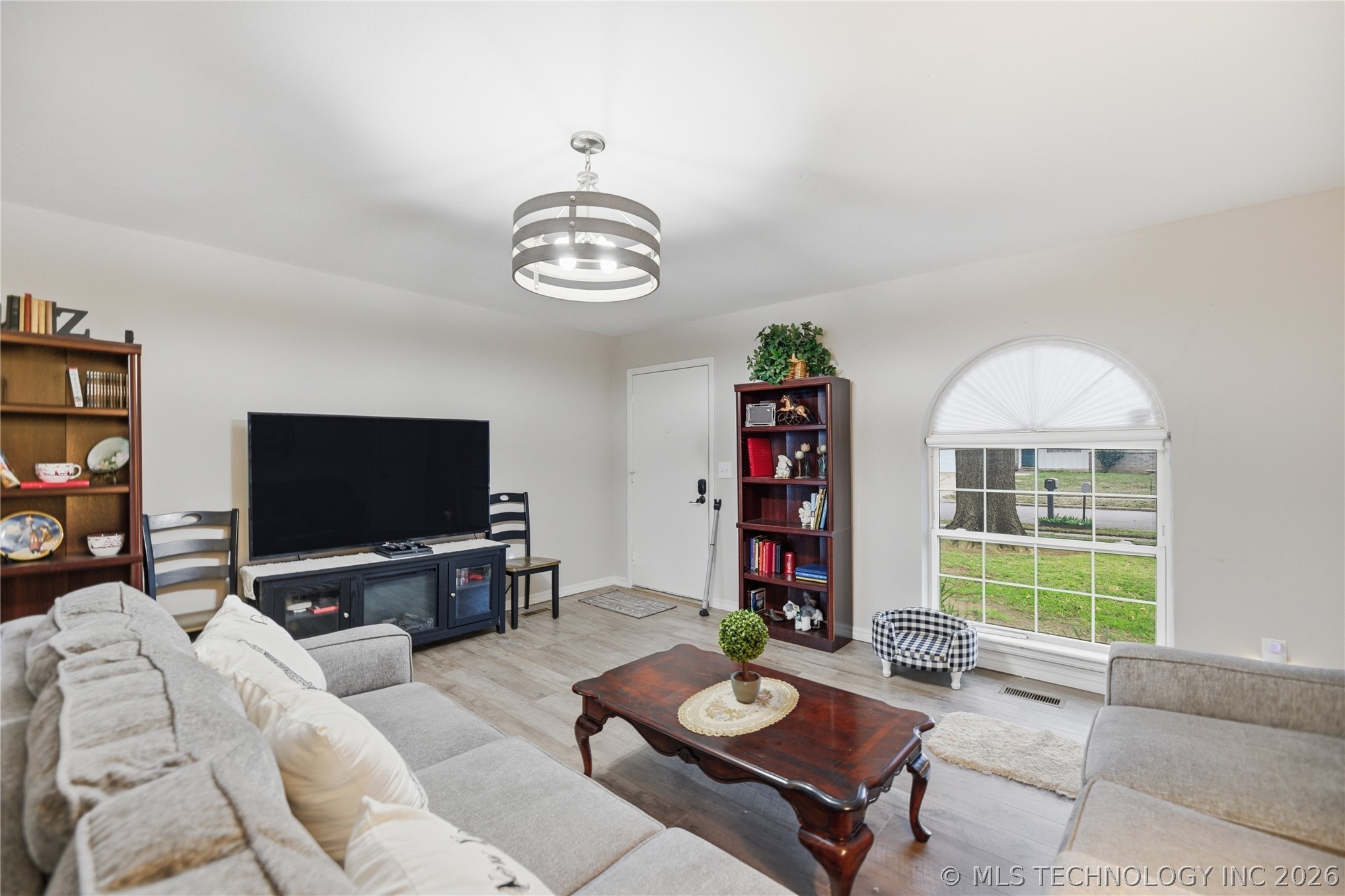 4908 Greenan Drive Property Photo 6