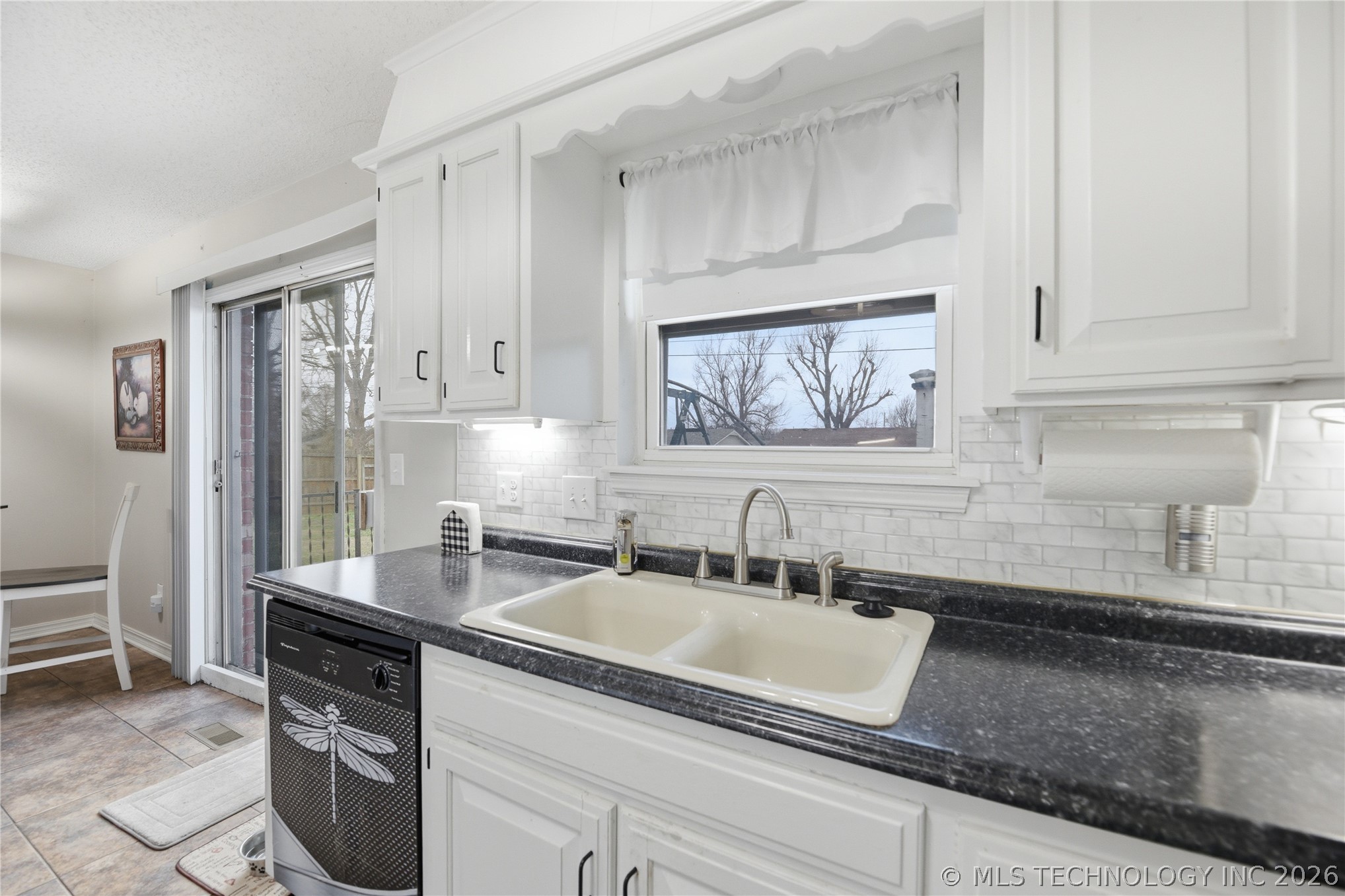 4908 Greenan Drive Property Photo 11