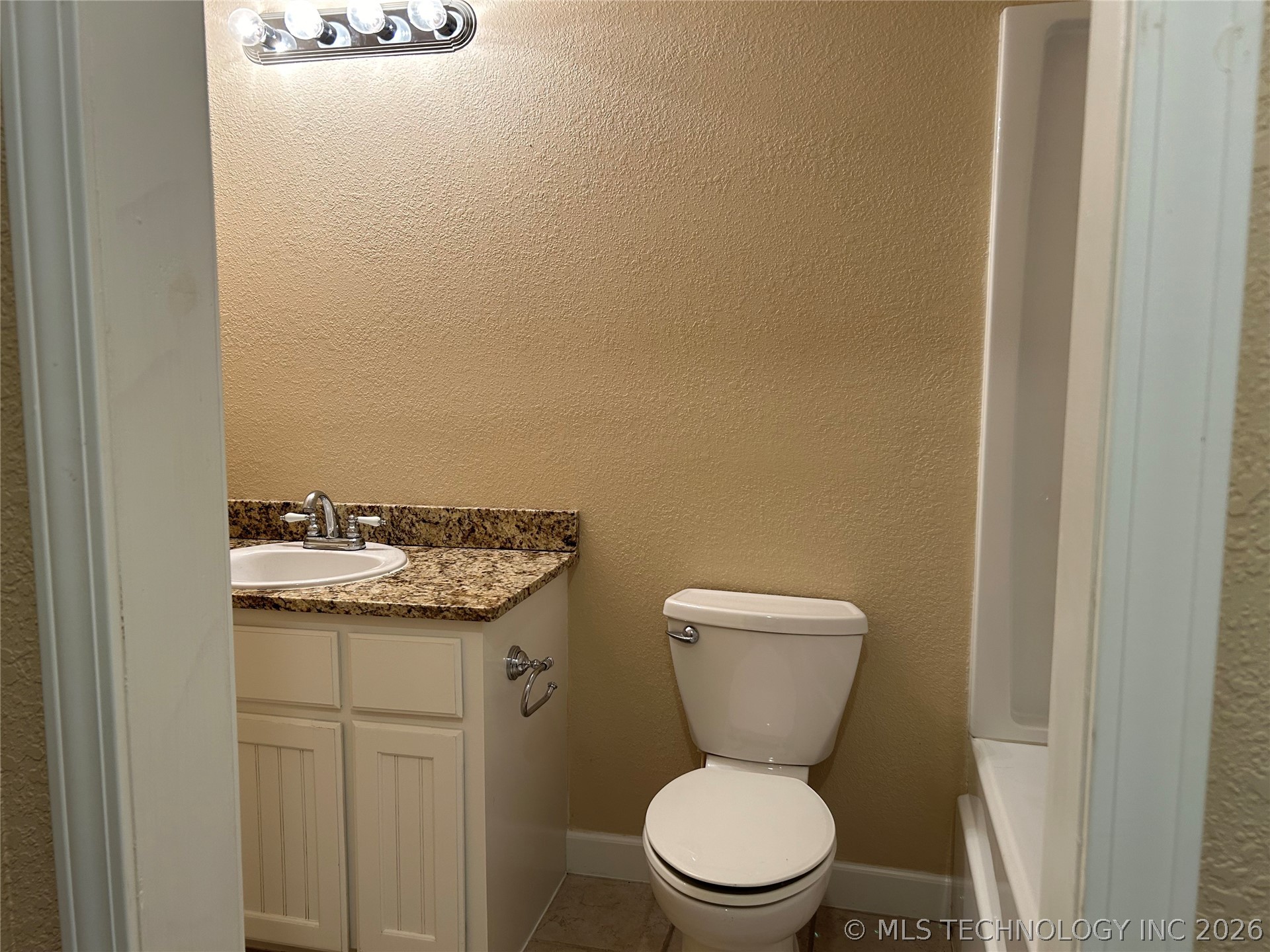 10816 W Highway 9 Highway Property Photo 31
