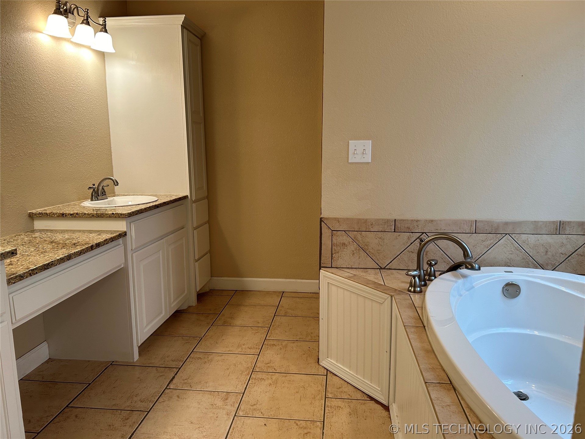 10816 W Highway 9 Highway Property Photo 37