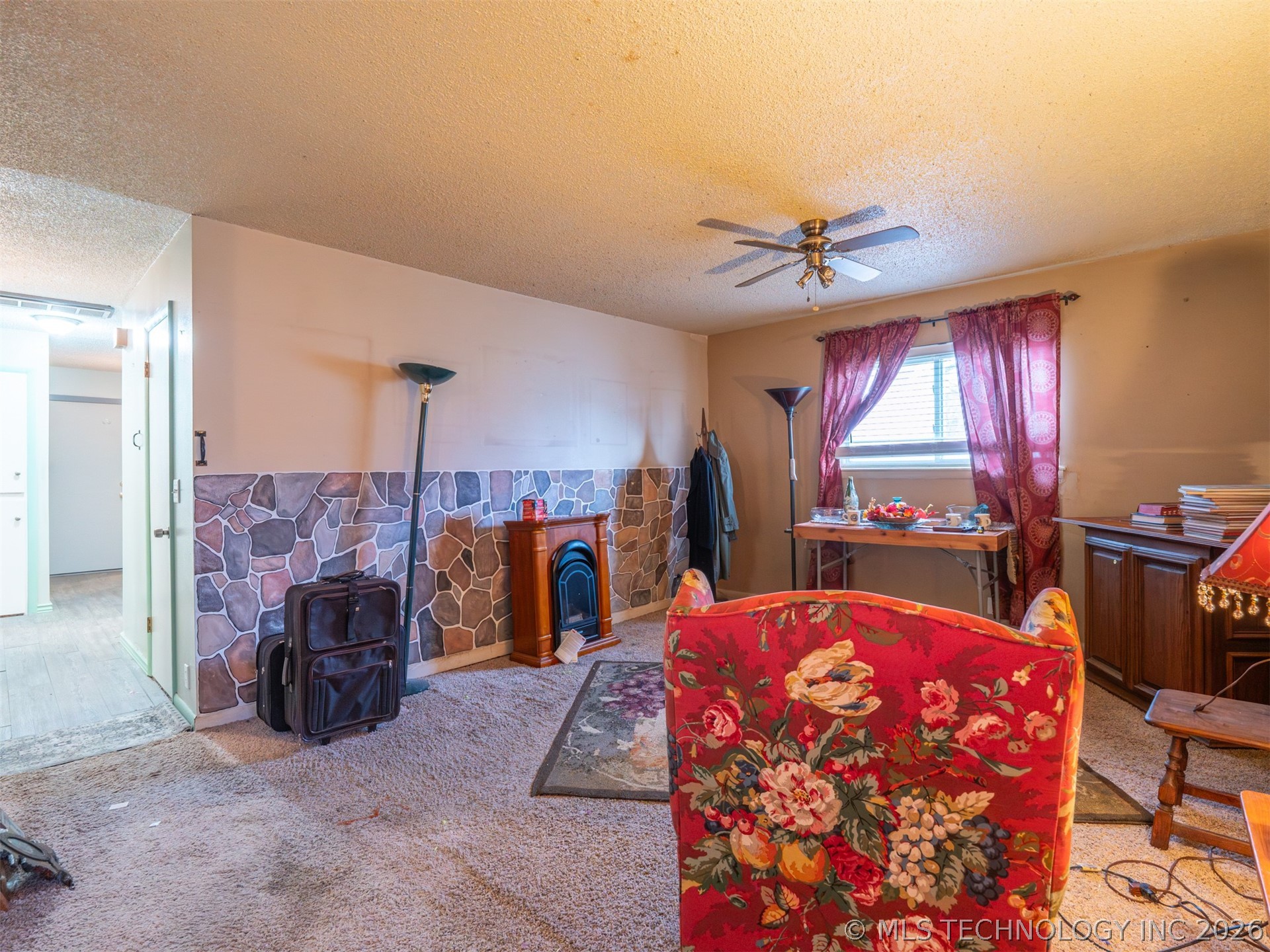 718 S 12th Property Photo 7