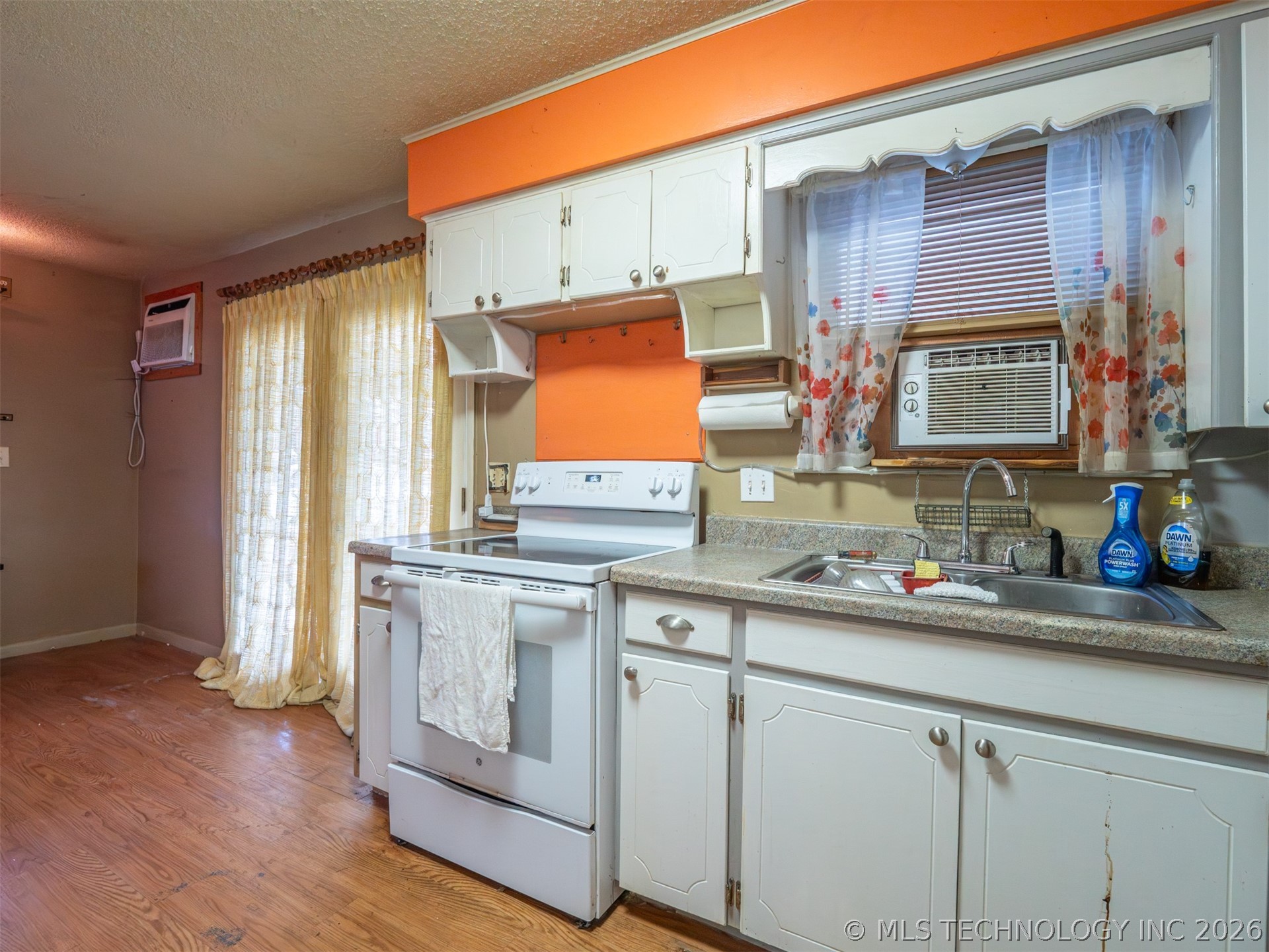 718 S 12th Property Photo 13