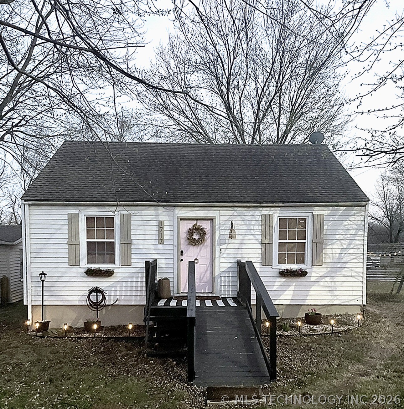 1717 W Center Street Property Photo 1