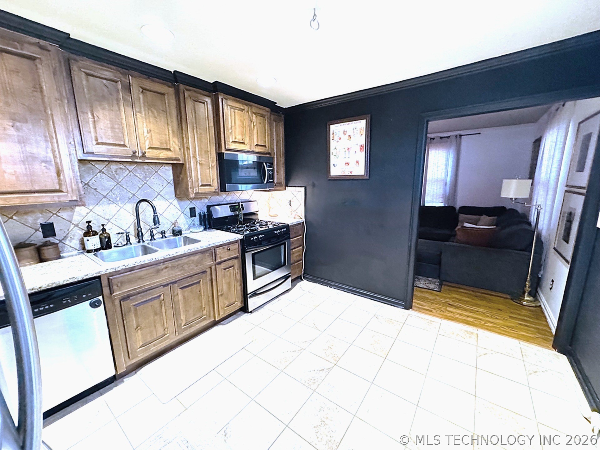 1717 W Center Street Property Photo 6