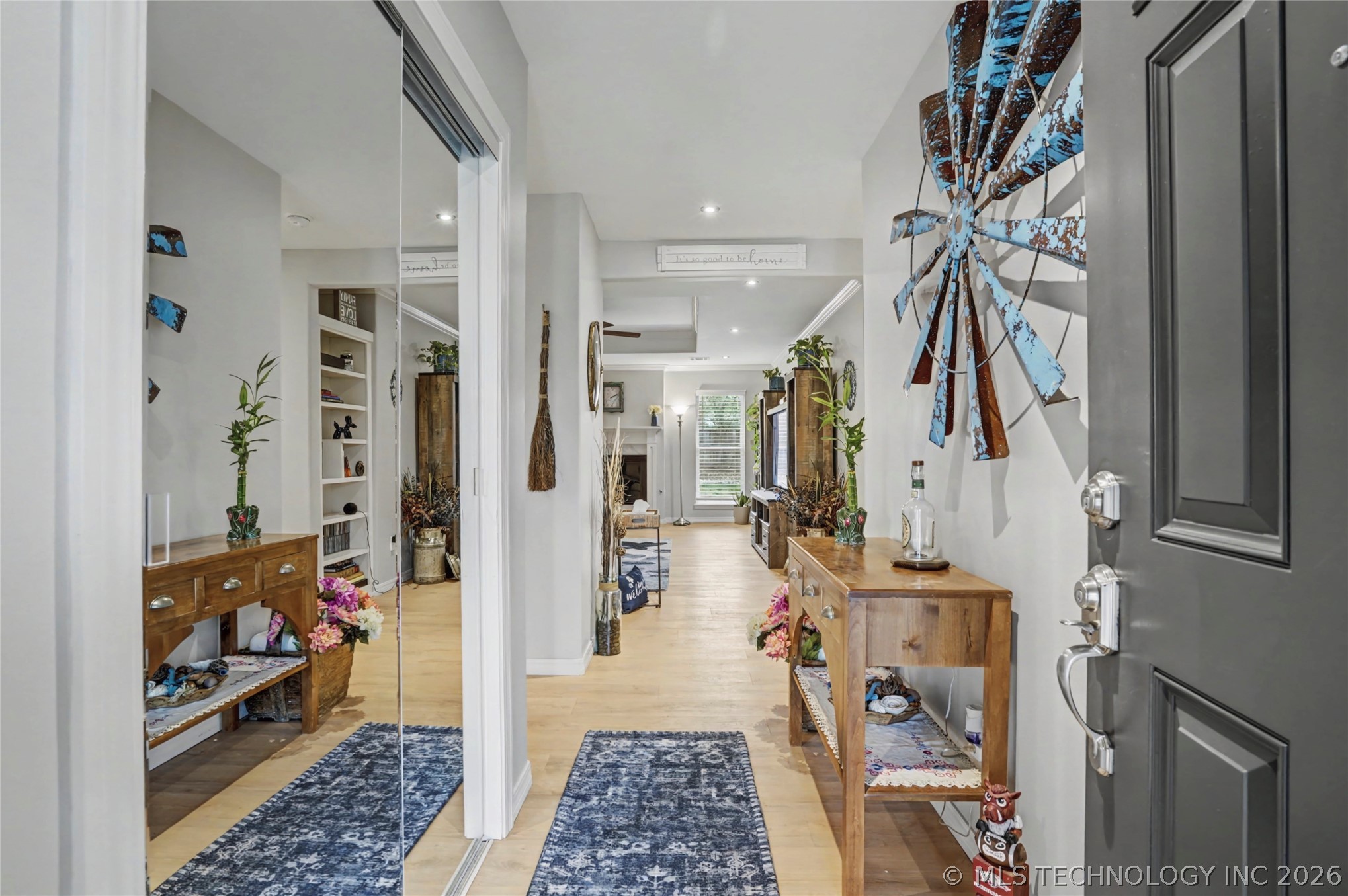 2516 W Broadway Street Property Photo 6
