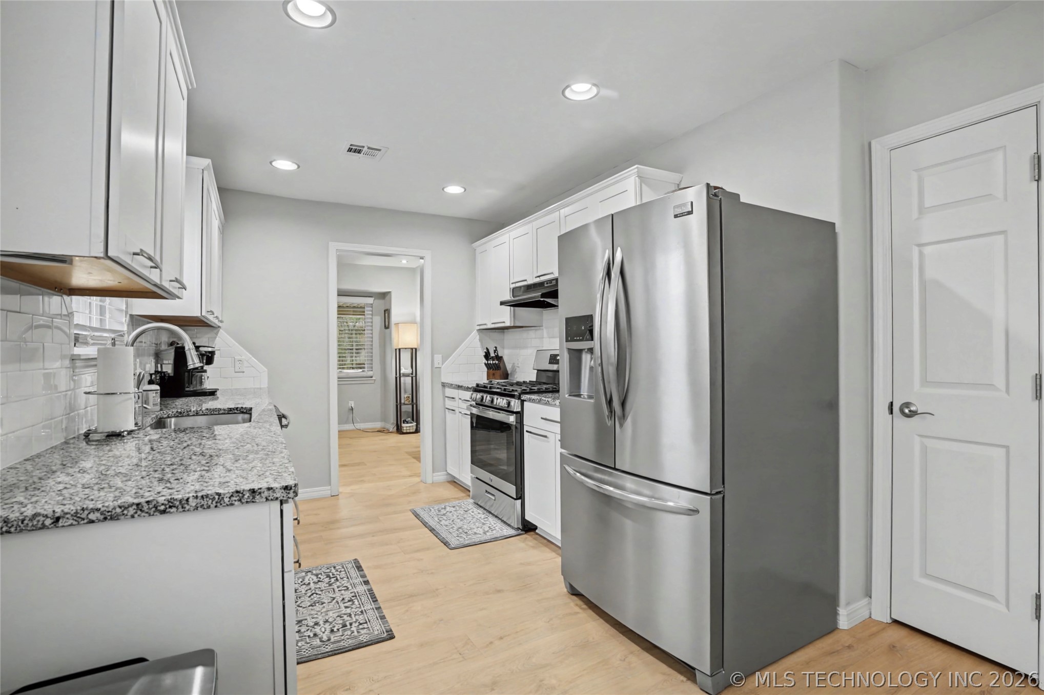 2516 W Broadway Street Property Photo 14