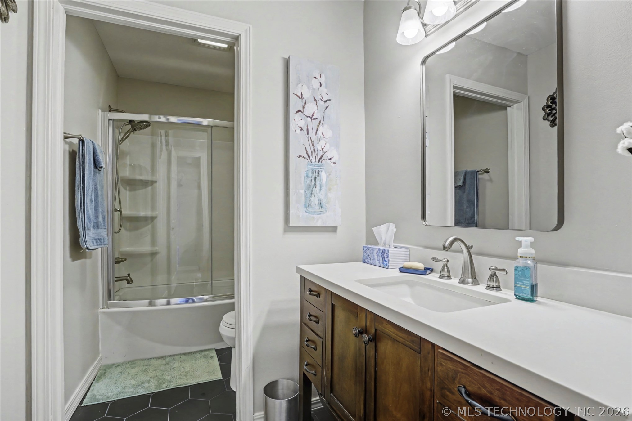 2516 W Broadway Street Property Photo 23