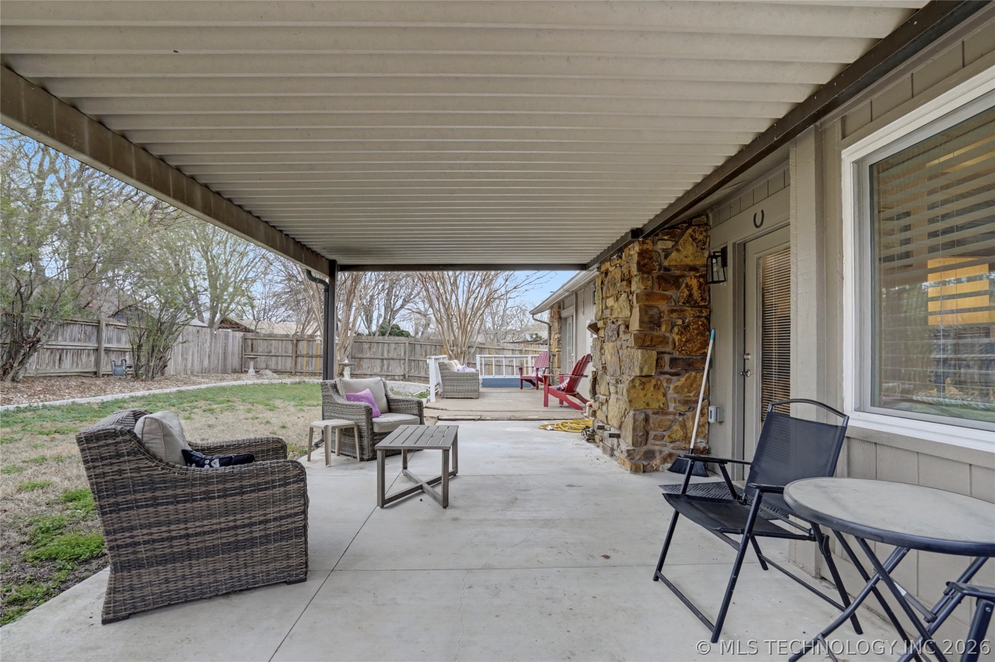 2516 W Broadway Street Property Photo 26