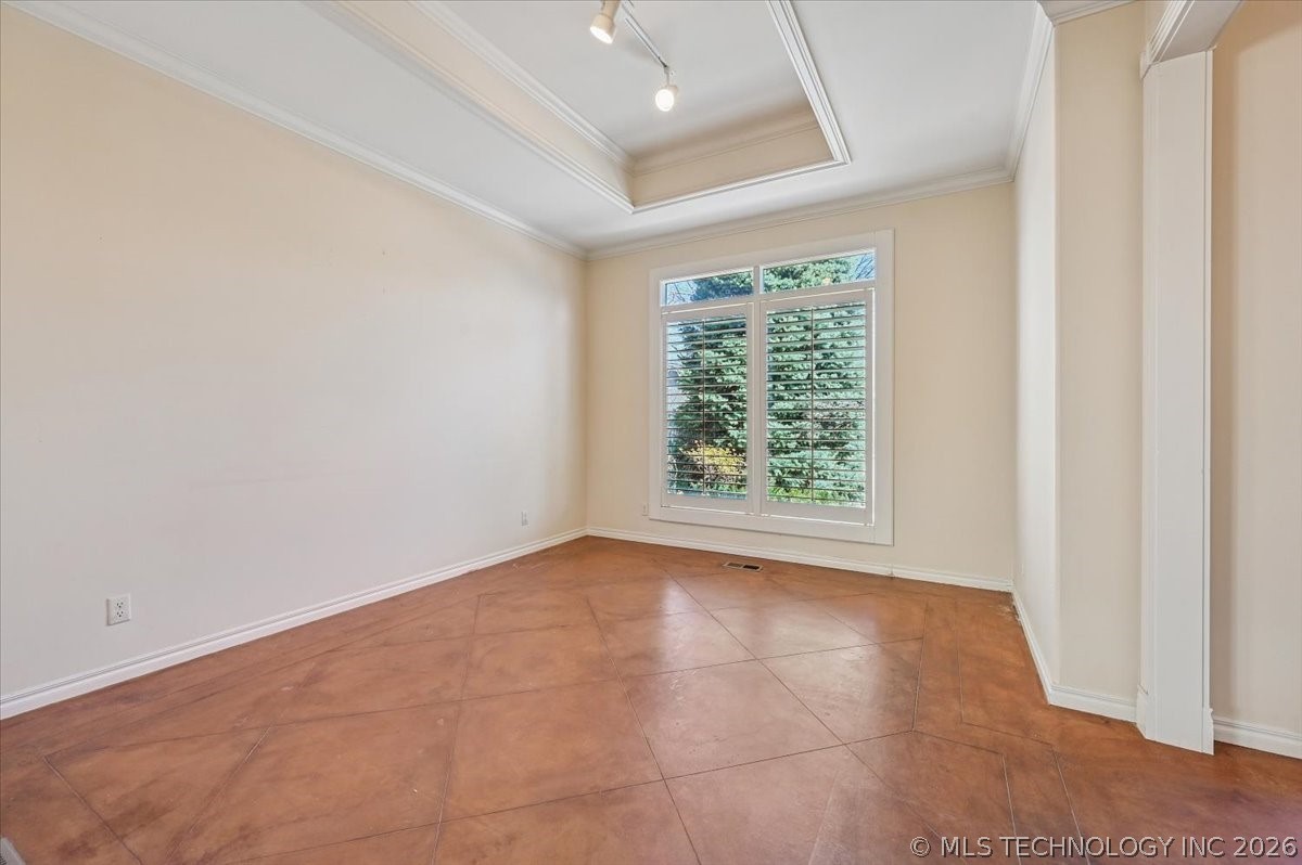 1442 S Newport Avenue Property Photo 10