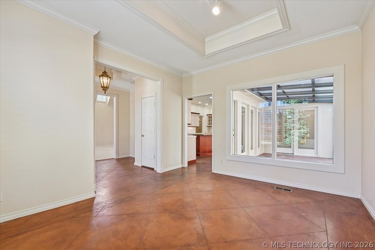 1442 S Newport Avenue Property Photo 11