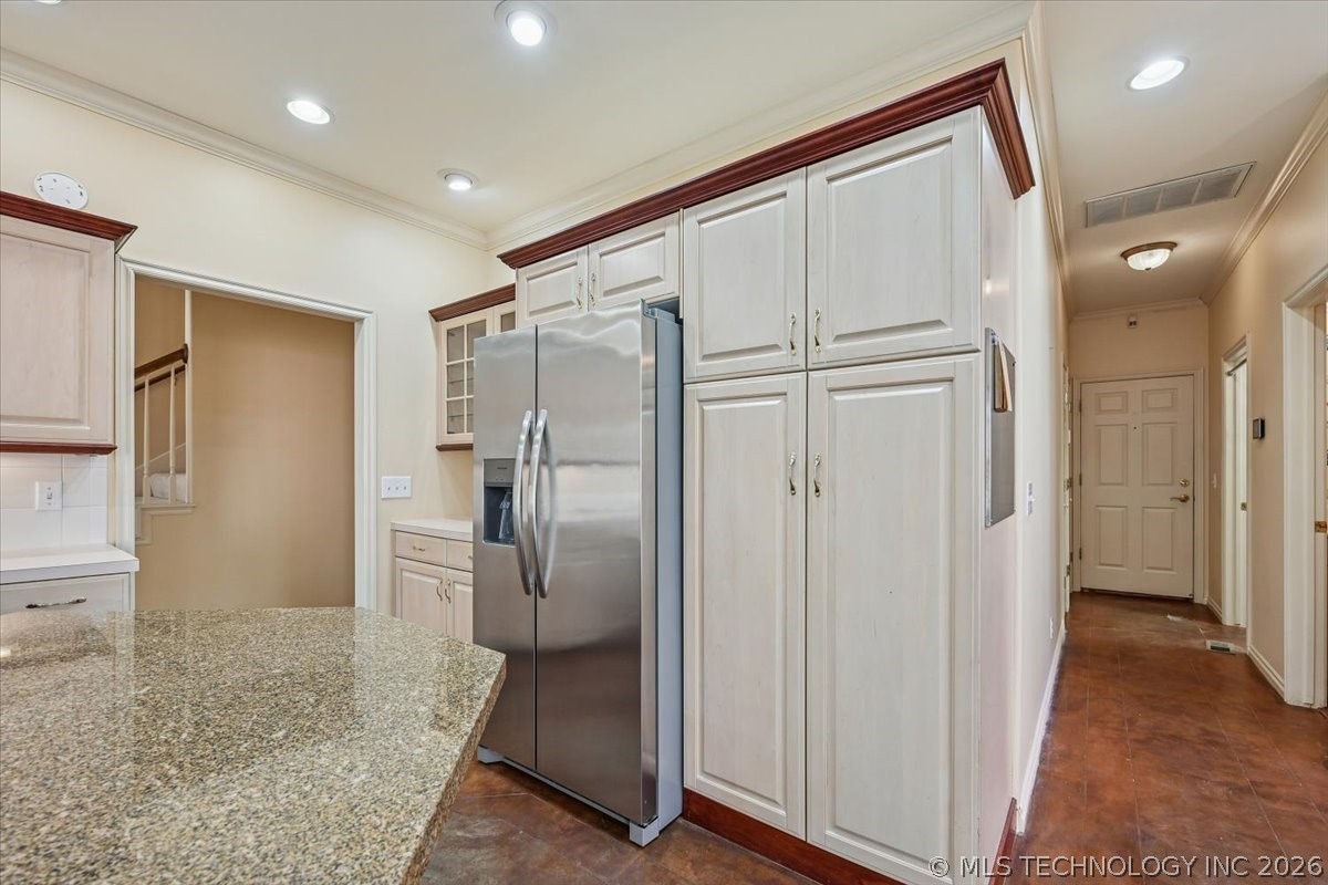 1442 S Newport Avenue Property Photo 13
