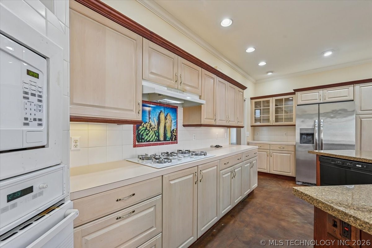 1442 S Newport Avenue Property Photo 16