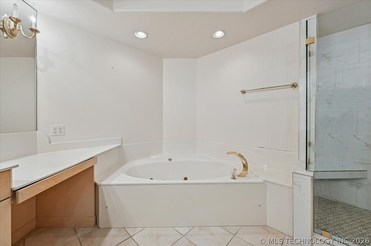 1442 S Newport Avenue Property Photo 28