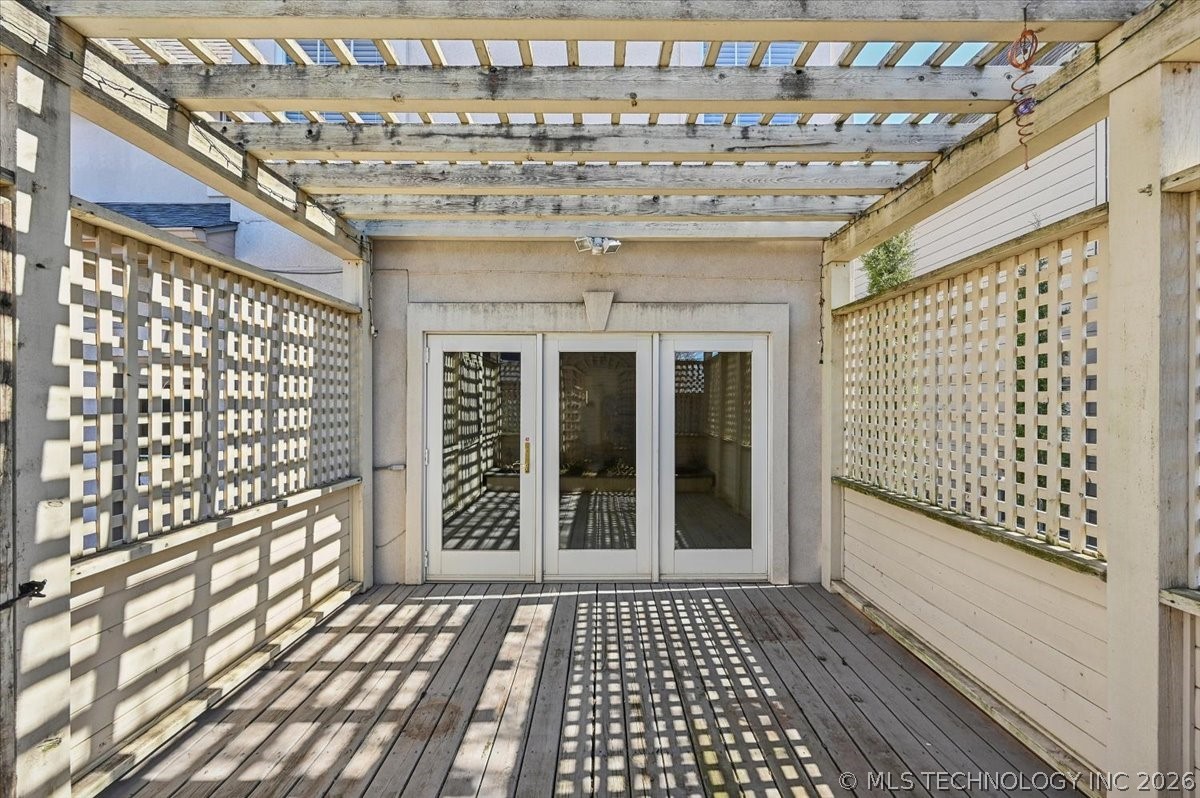 1442 S Newport Avenue Property Photo 48