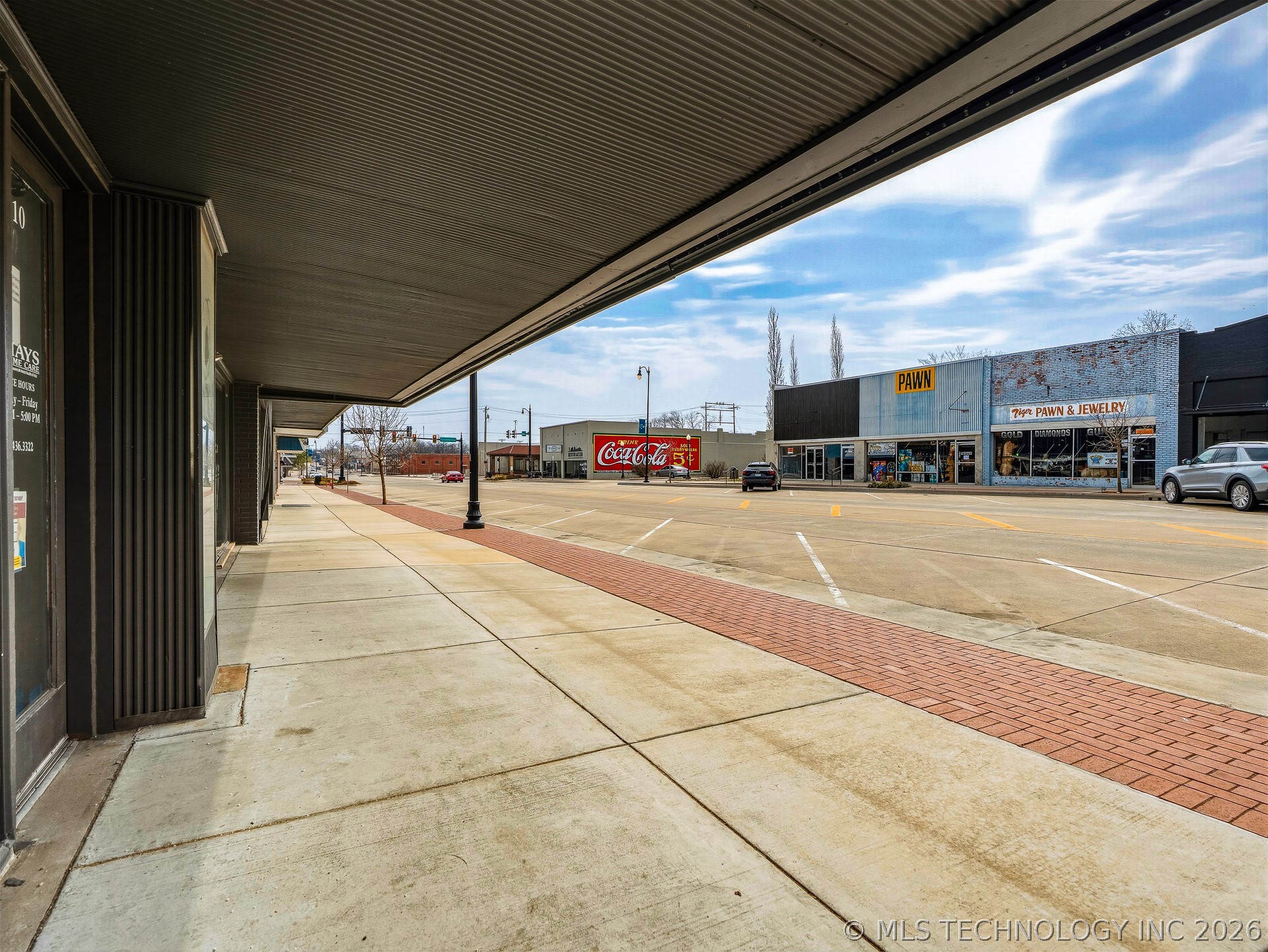210 E Main Property Photo 2