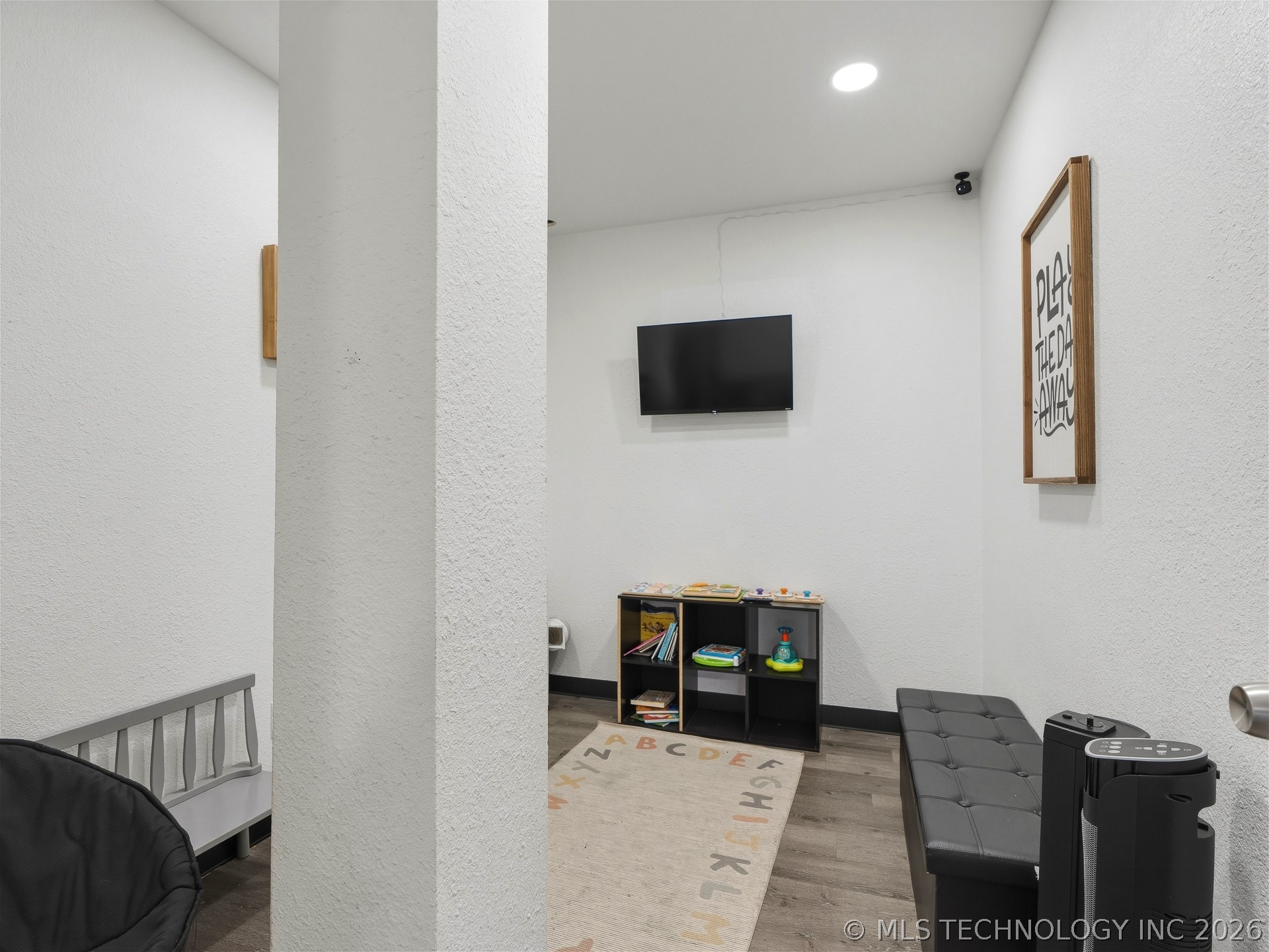 210 E Main Property Photo 22