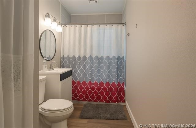 1819 N Oswego Avenue Property Photo 7