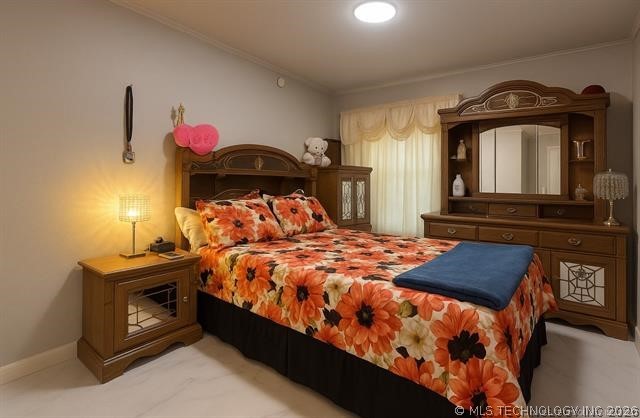 1819 N Oswego Avenue Property Photo 8