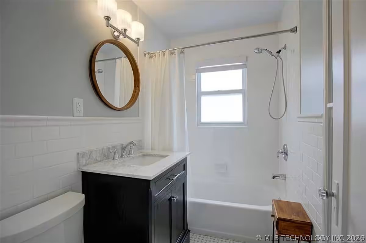 1727 S Knoxville Avenue Property Photo 29