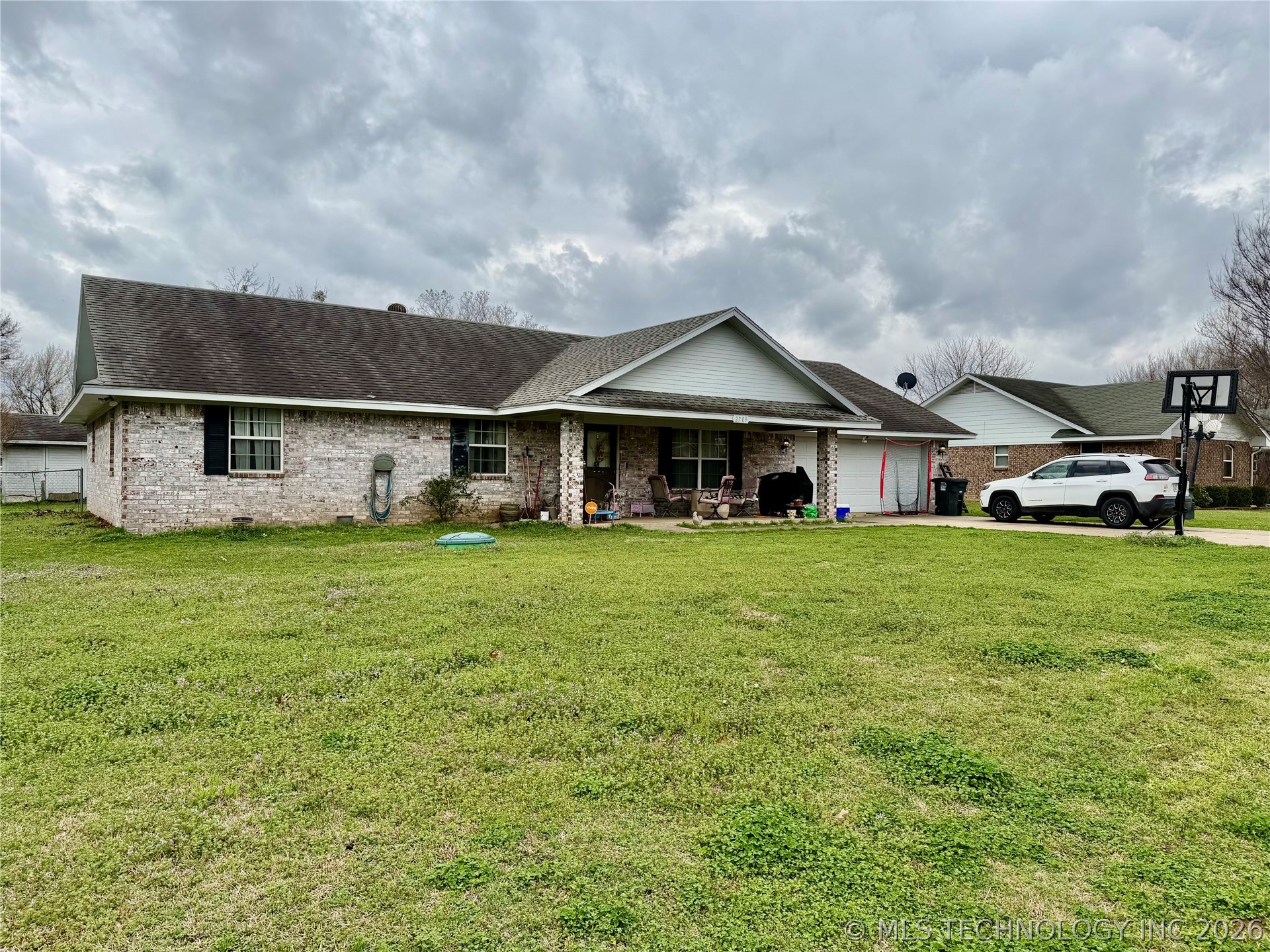 2709 Forrest Circle Property Photo 2