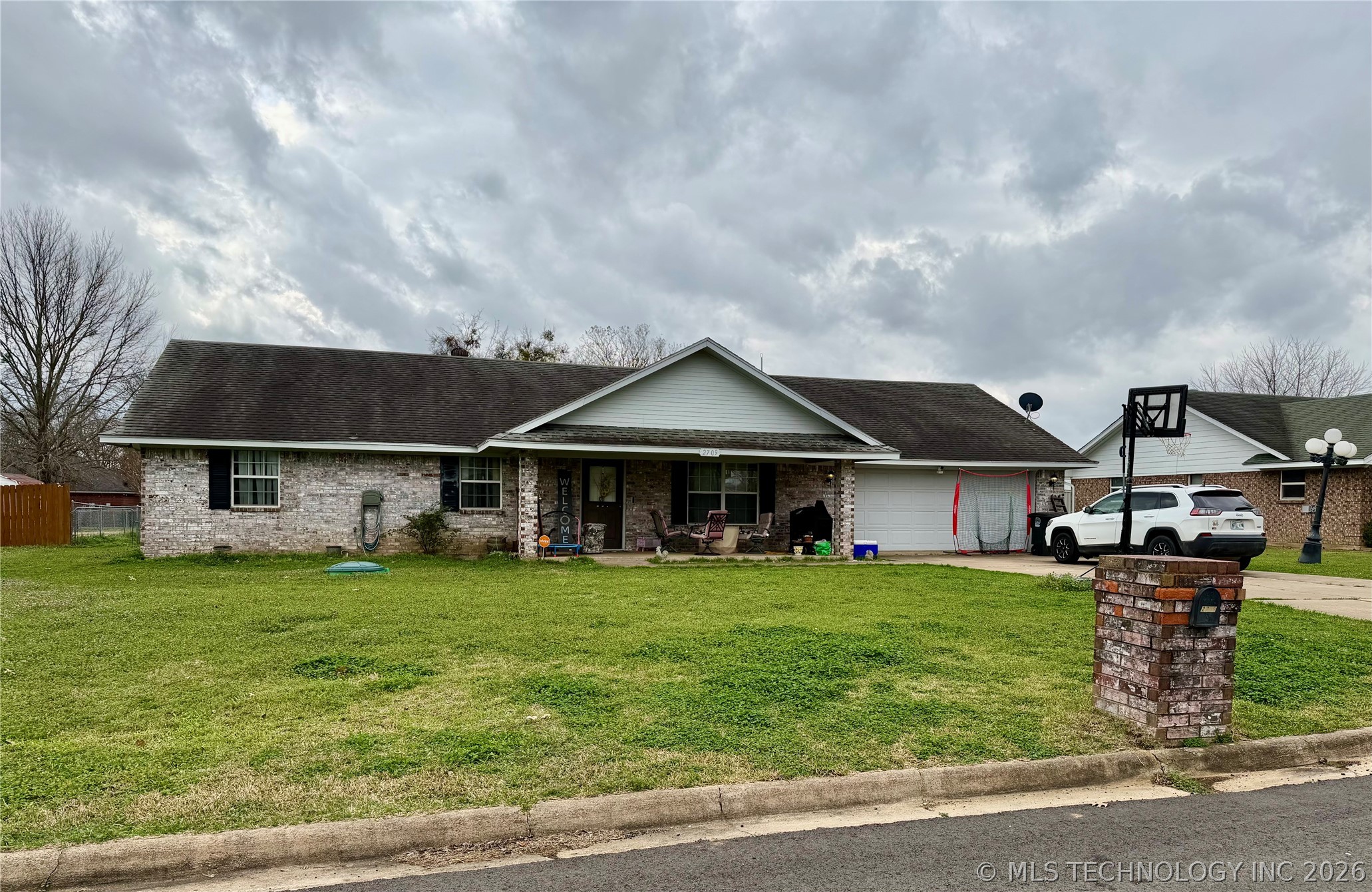 2709 Forrest Circle Property Photo 3