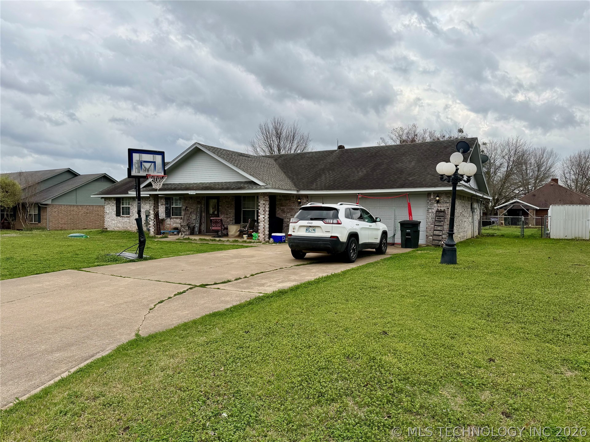 2709 Forrest Circle Property Photo 4