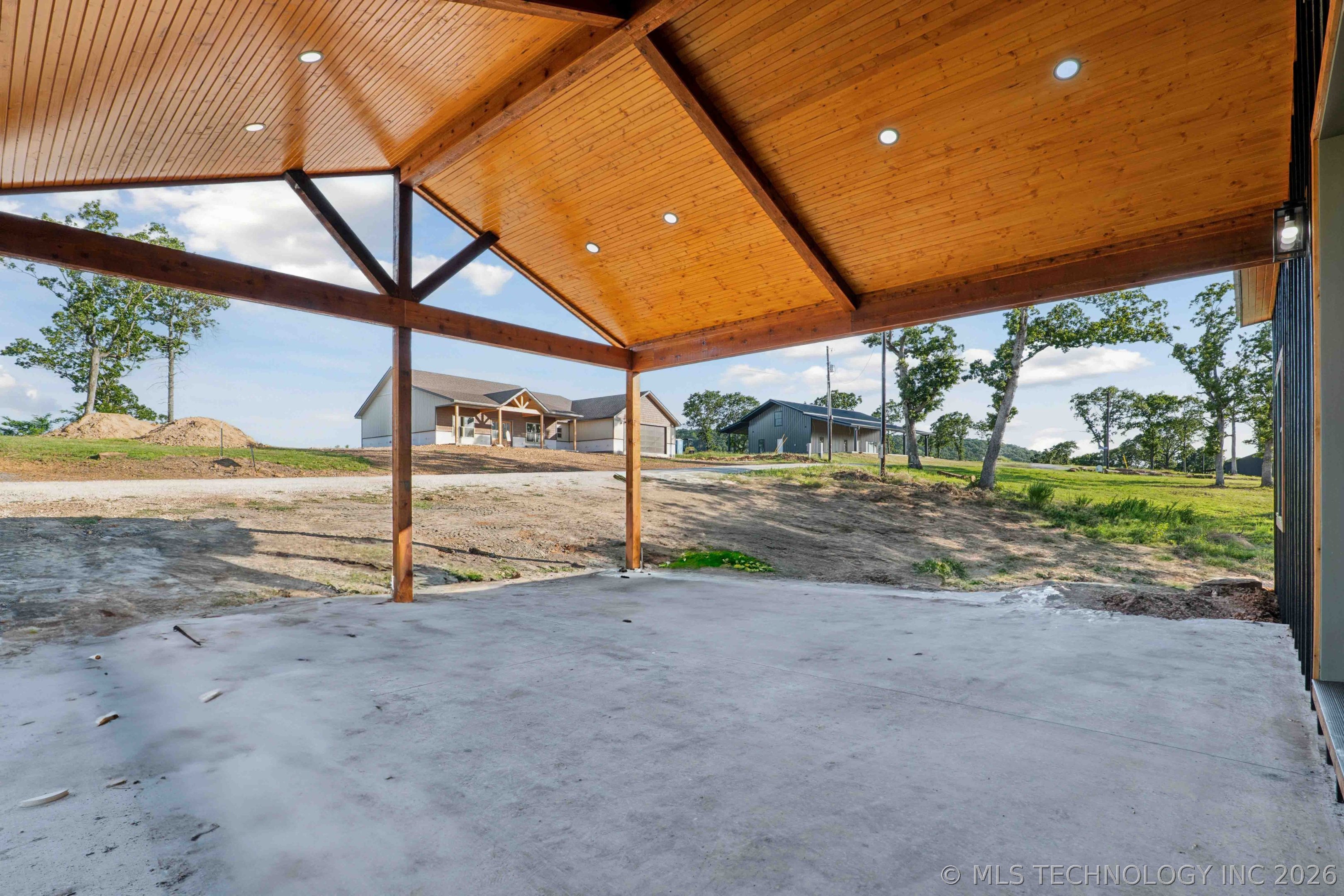 34803 S Falcon Crest Lane Property Photo 4