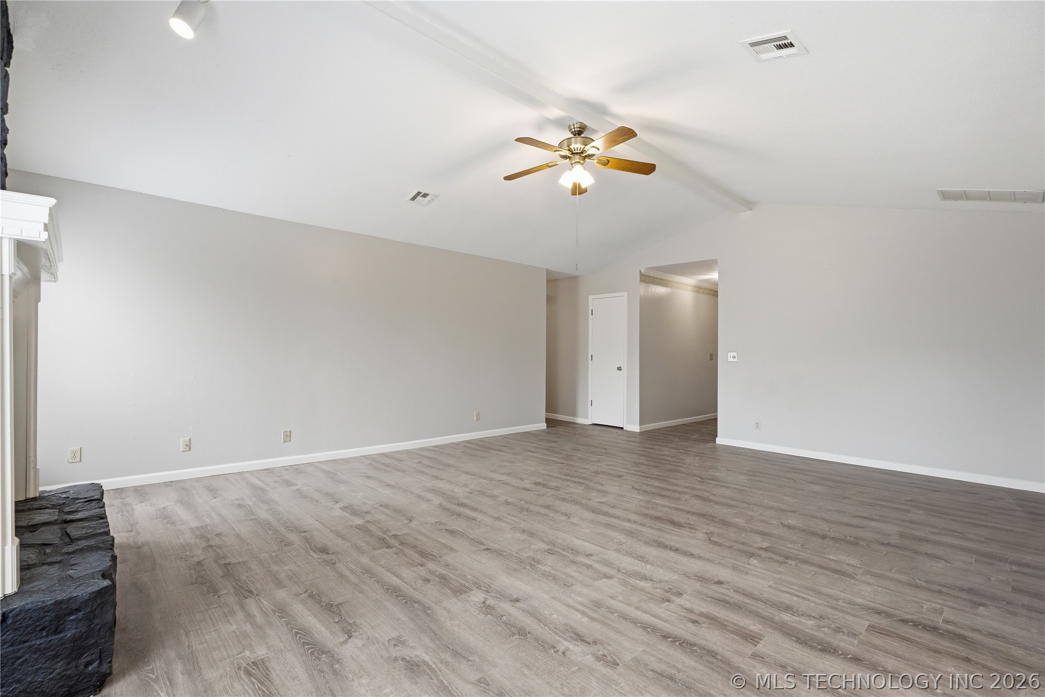 1716 N Butternut Avenue Property Photo 3