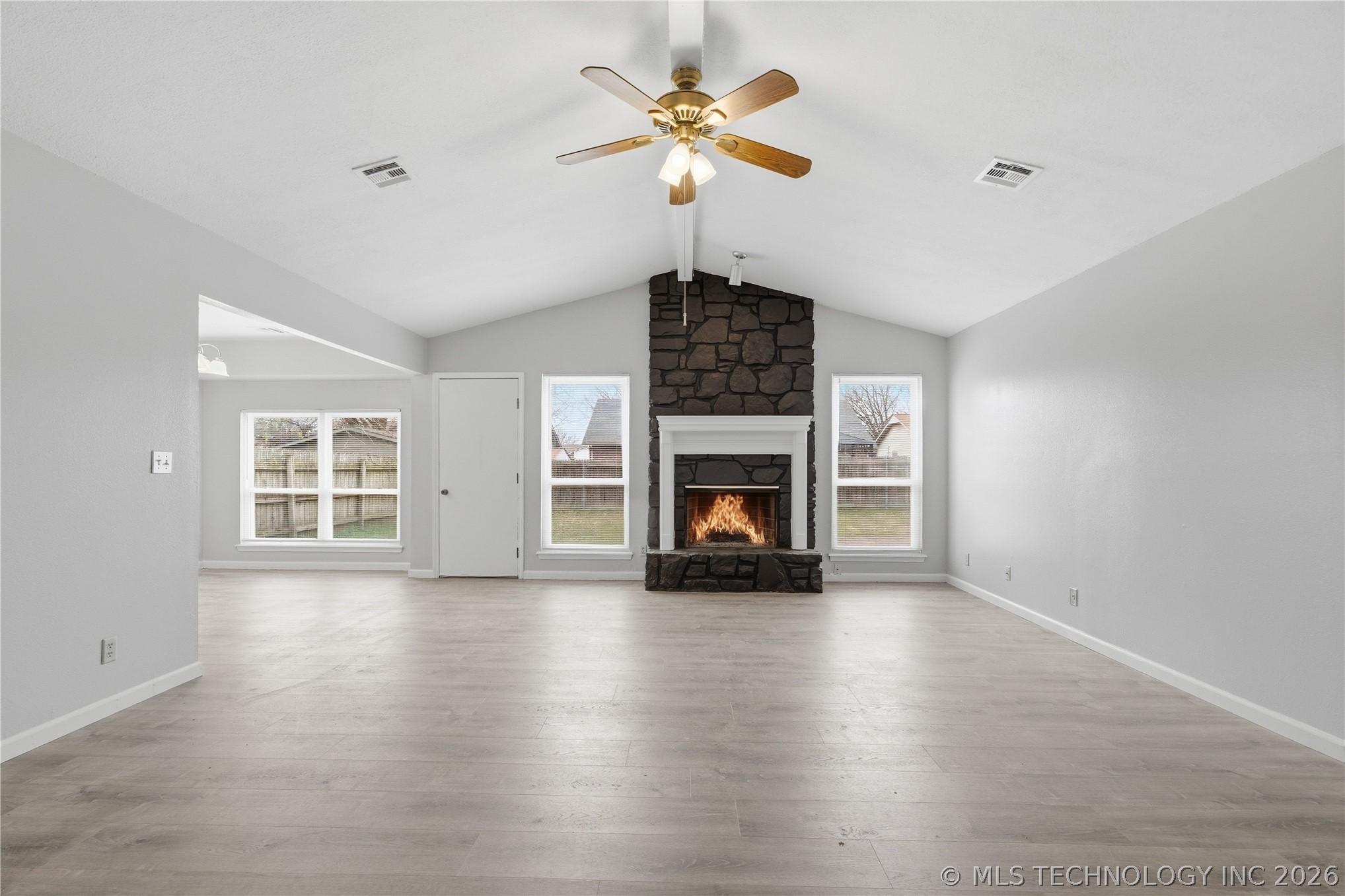 1716 N Butternut Avenue Property Photo 4