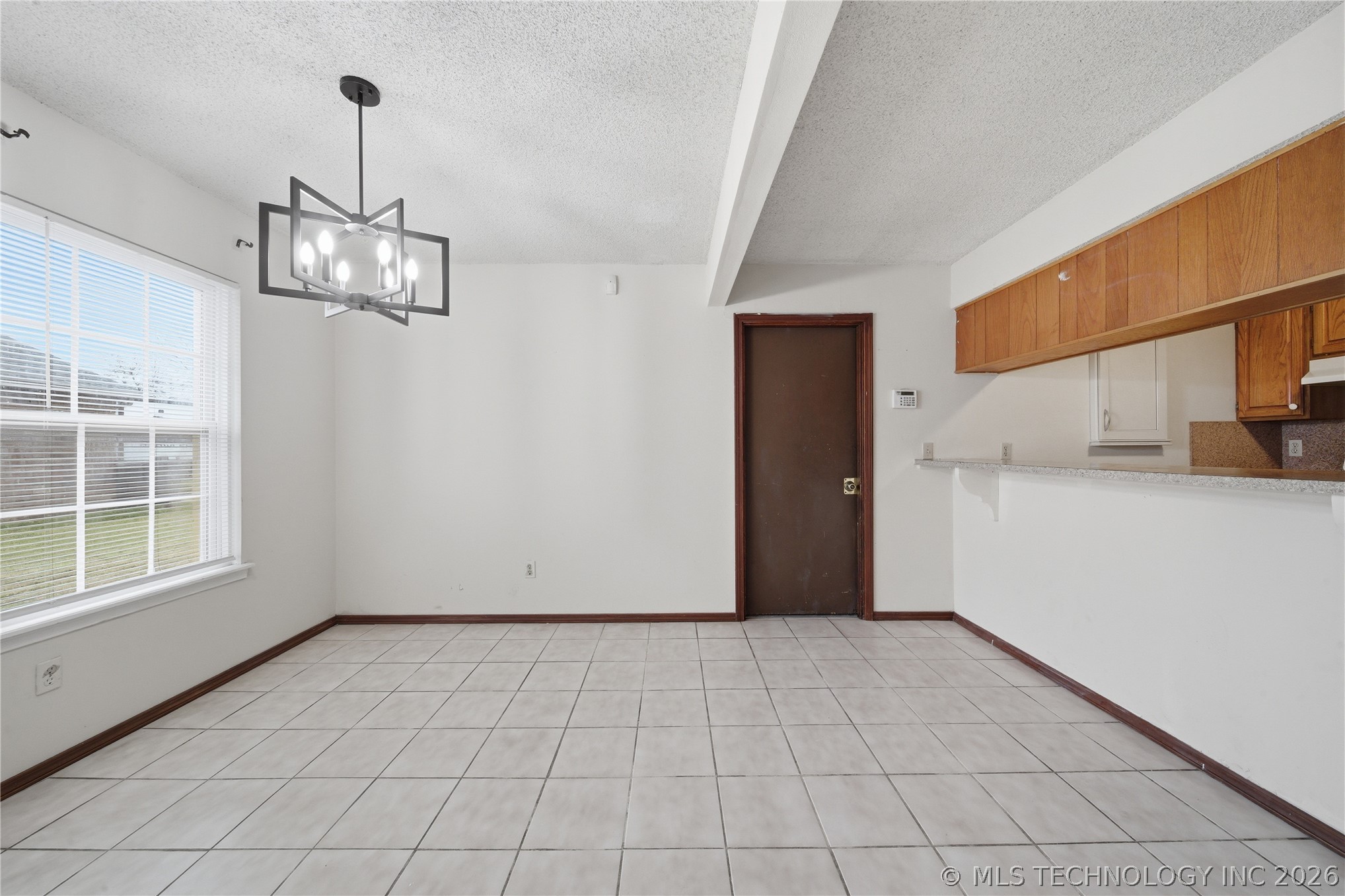 6738 S 78th East Avenue Property Photo 8