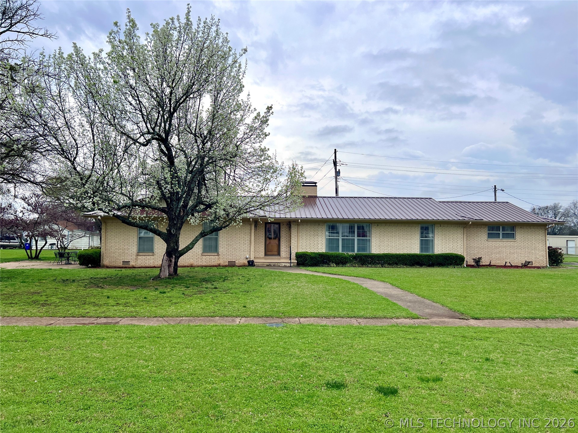 308 E Main